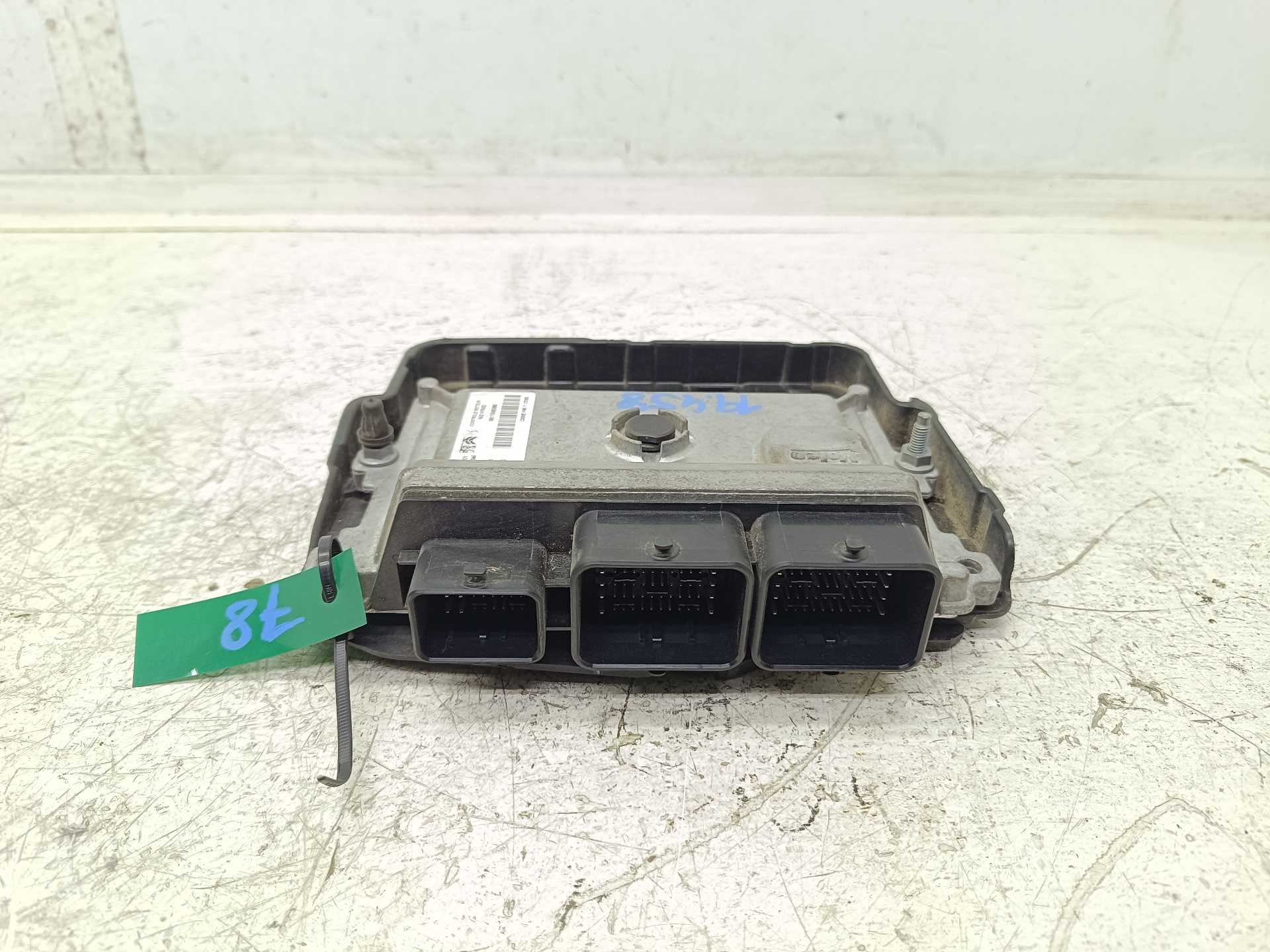 Recambio de centralita motor uce para peugeot 208 style referencia OEM IAM 9811545080 A2C1403940001 9800913080