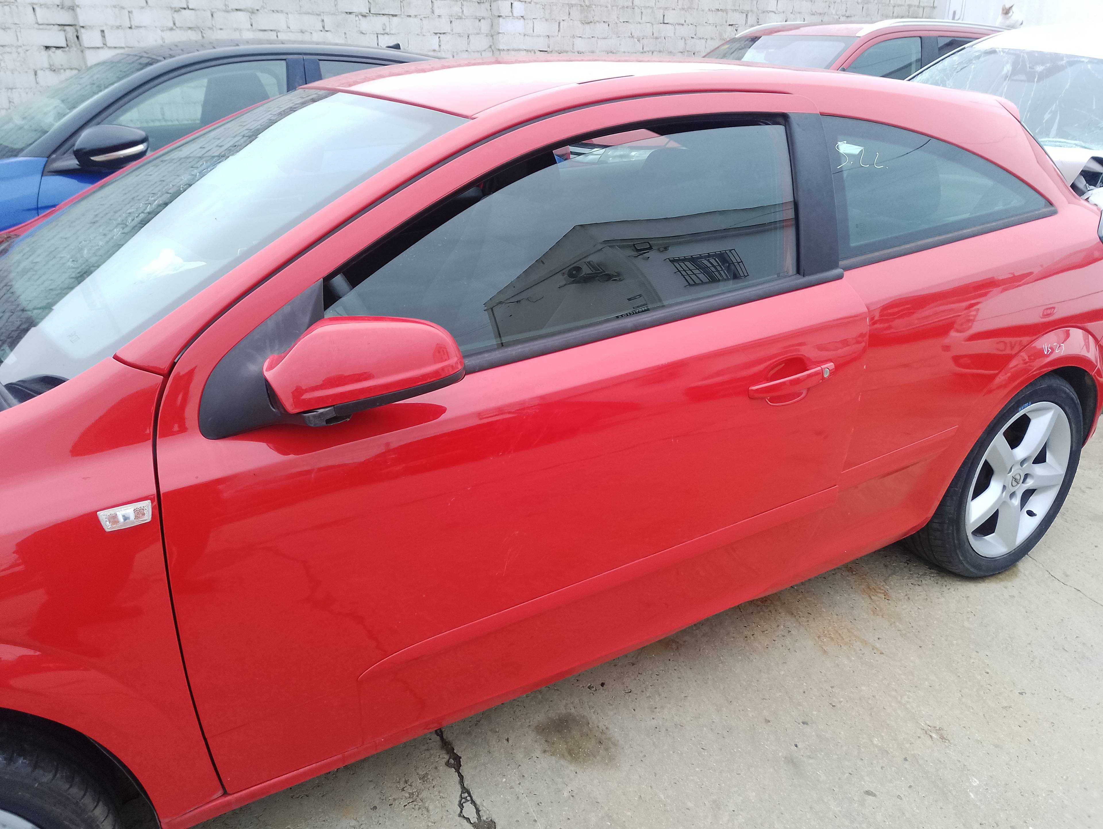 Recambio de puerta delantera izquierda para opel astra gtc cosmo referencia OEM IAM   