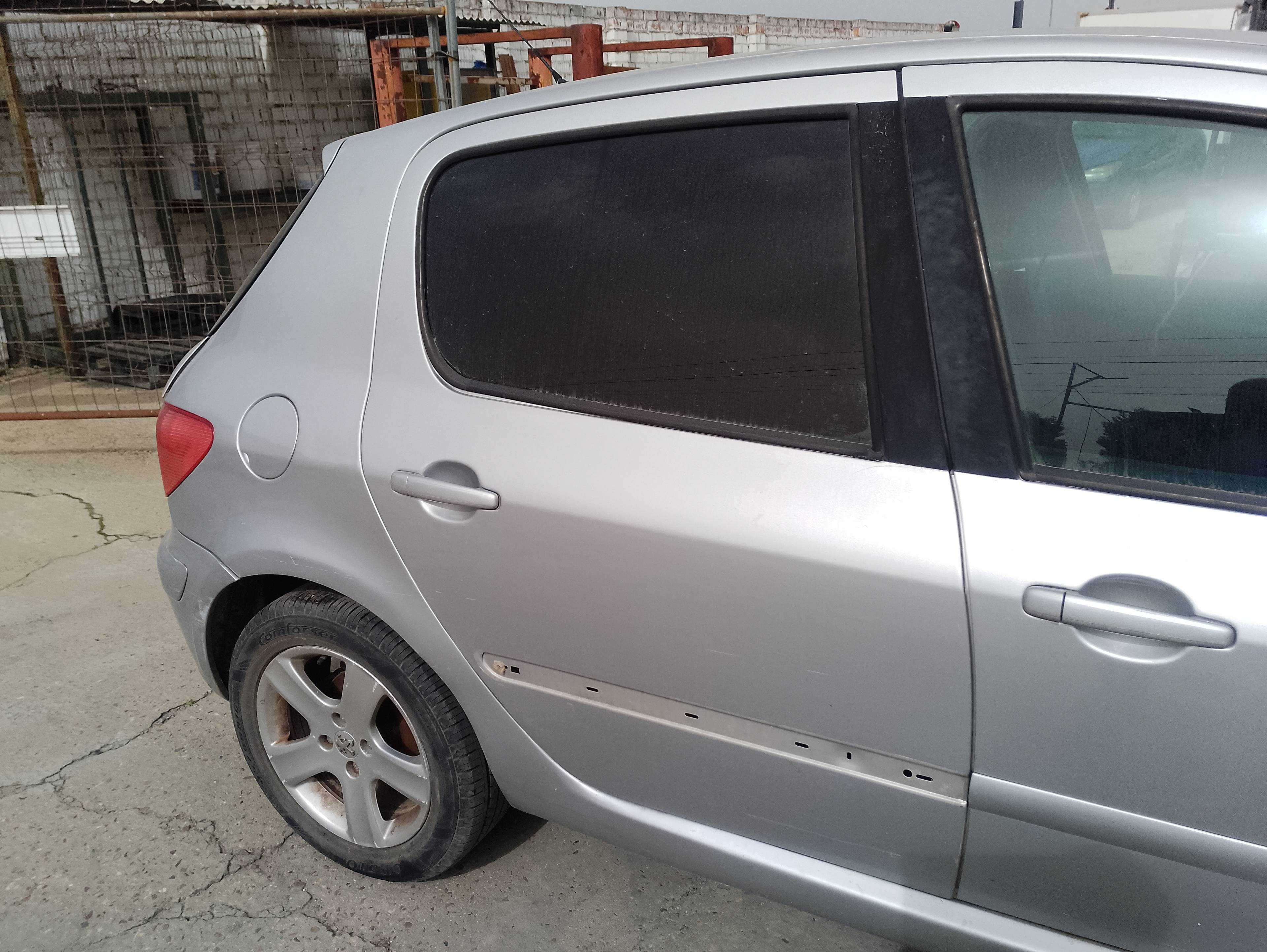Recambio de puerta trasera derecha para peugeot 307 (s1) xs referencia OEM IAM   