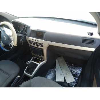 Recambio de salpicadero para opel astra h berlina cosmo referencia OEM IAM   