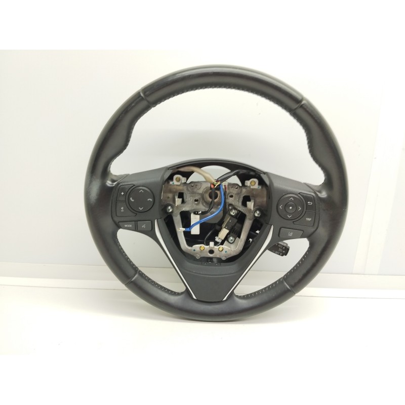 Recambio de volante para toyota auris hybrid active referencia OEM IAM 4510202511C2  