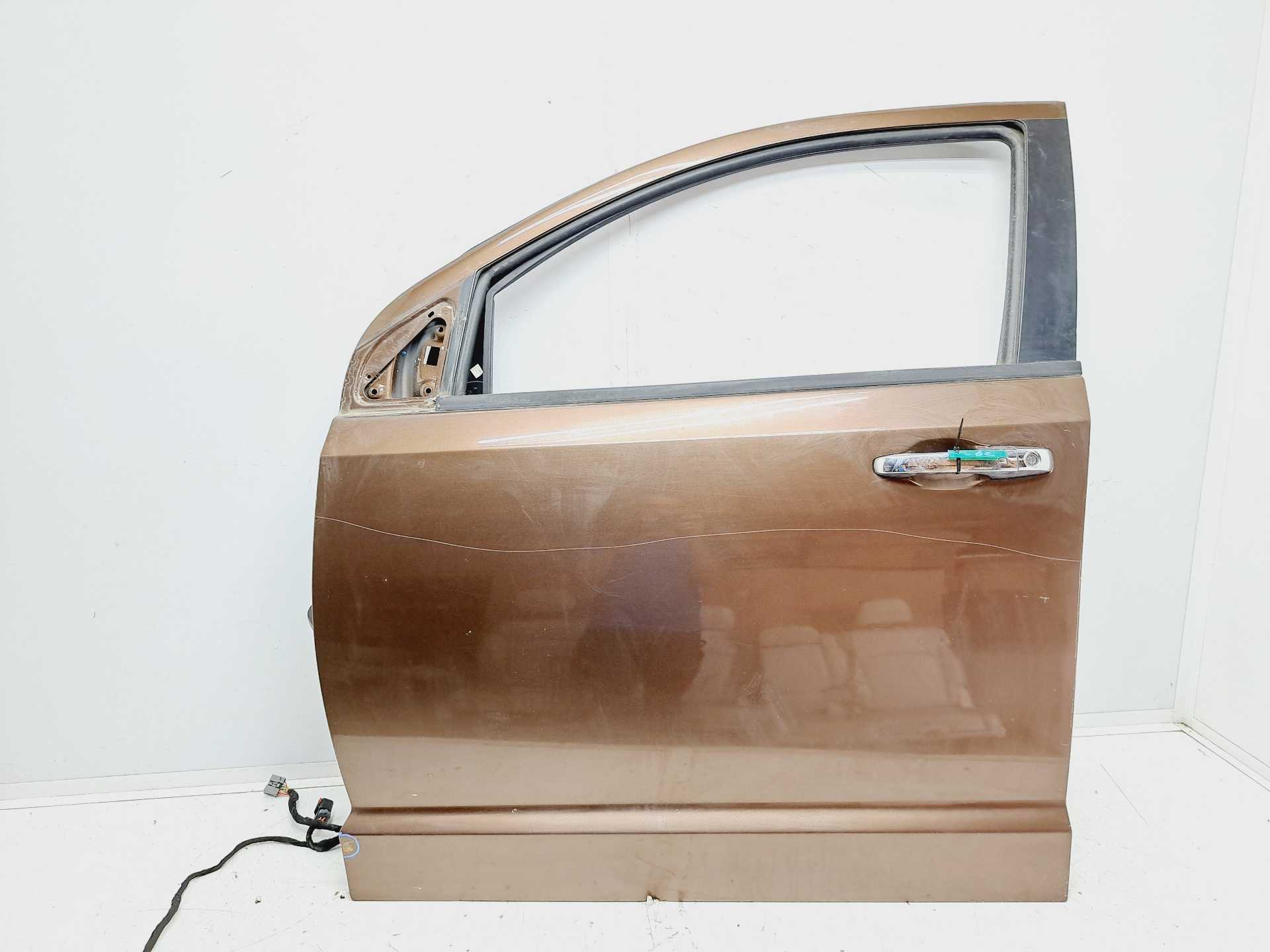 Recambio de puerta delantera izquierda para fiat freemont (345) urban referencia OEM IAM  K68067471AI 00K68067471AI