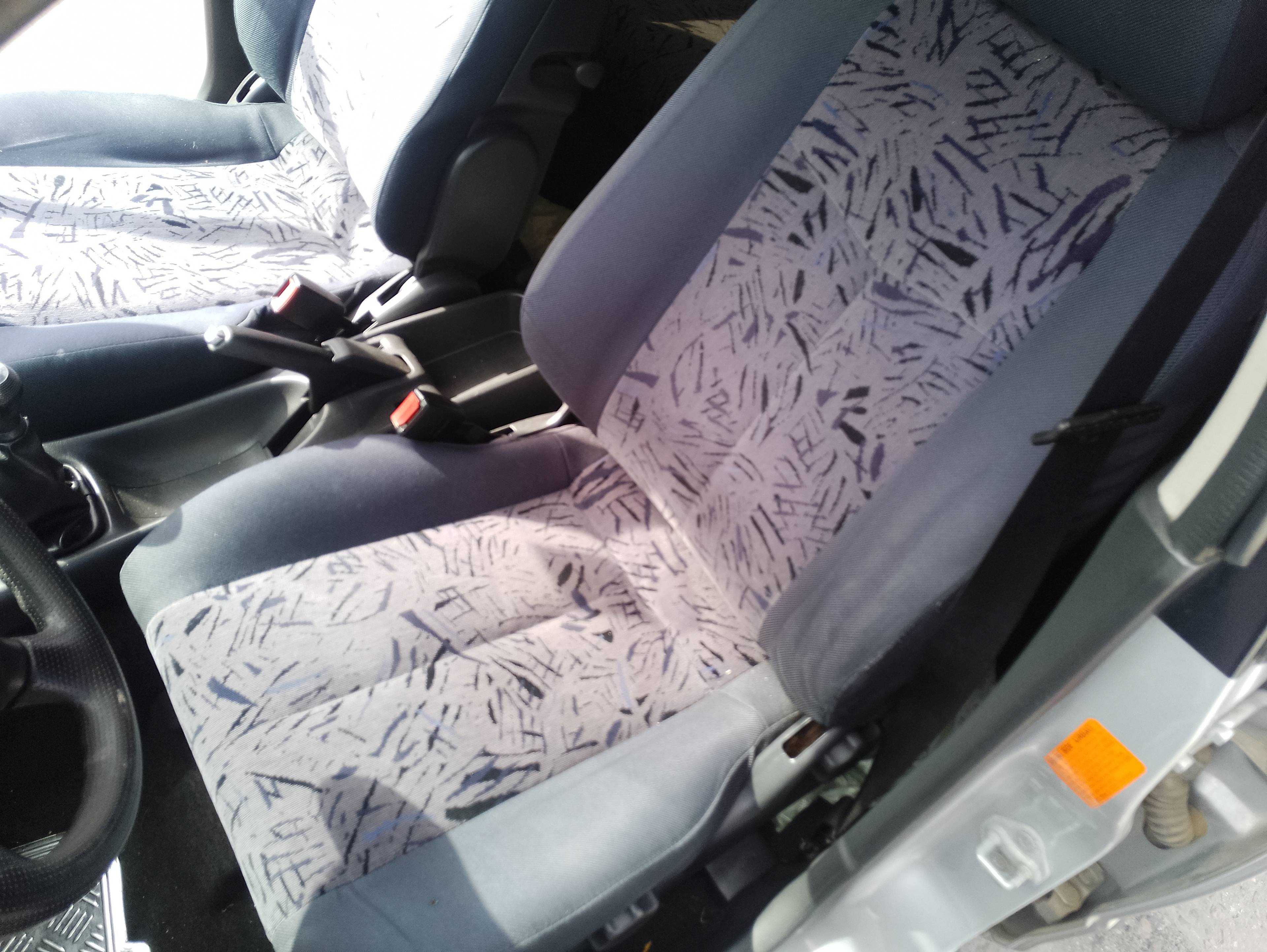 Recambio de asiento delantero izquierdo para mazda 323 berlina f/s (bj) 2.0 d f glx referencia OEM IAM   