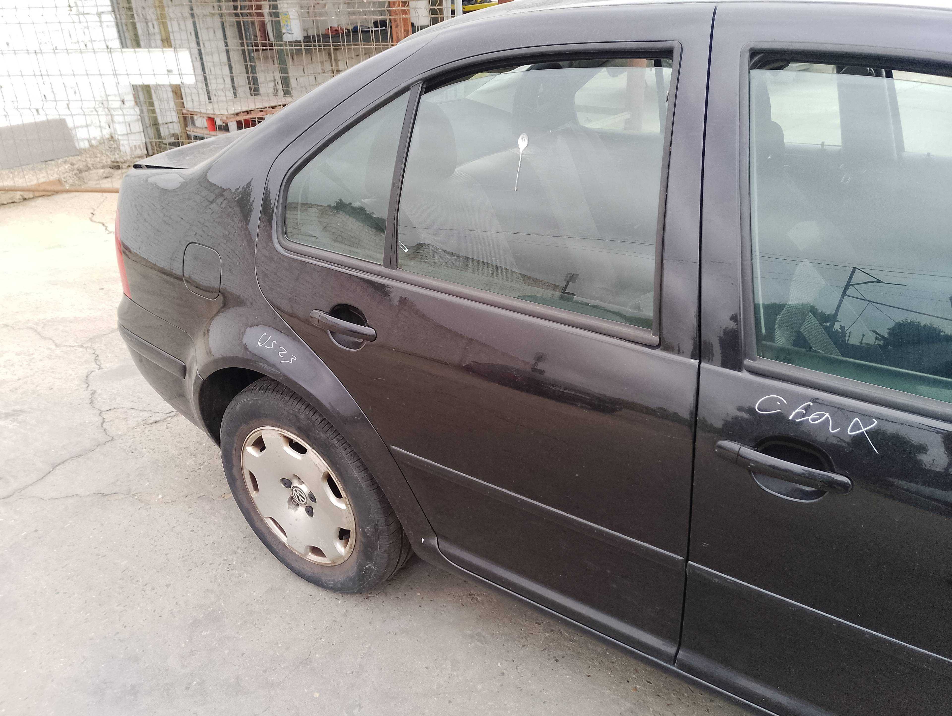 Recambio de puerta trasera derecha para volkswagen bora berlina (1j2) highline referencia OEM IAM   