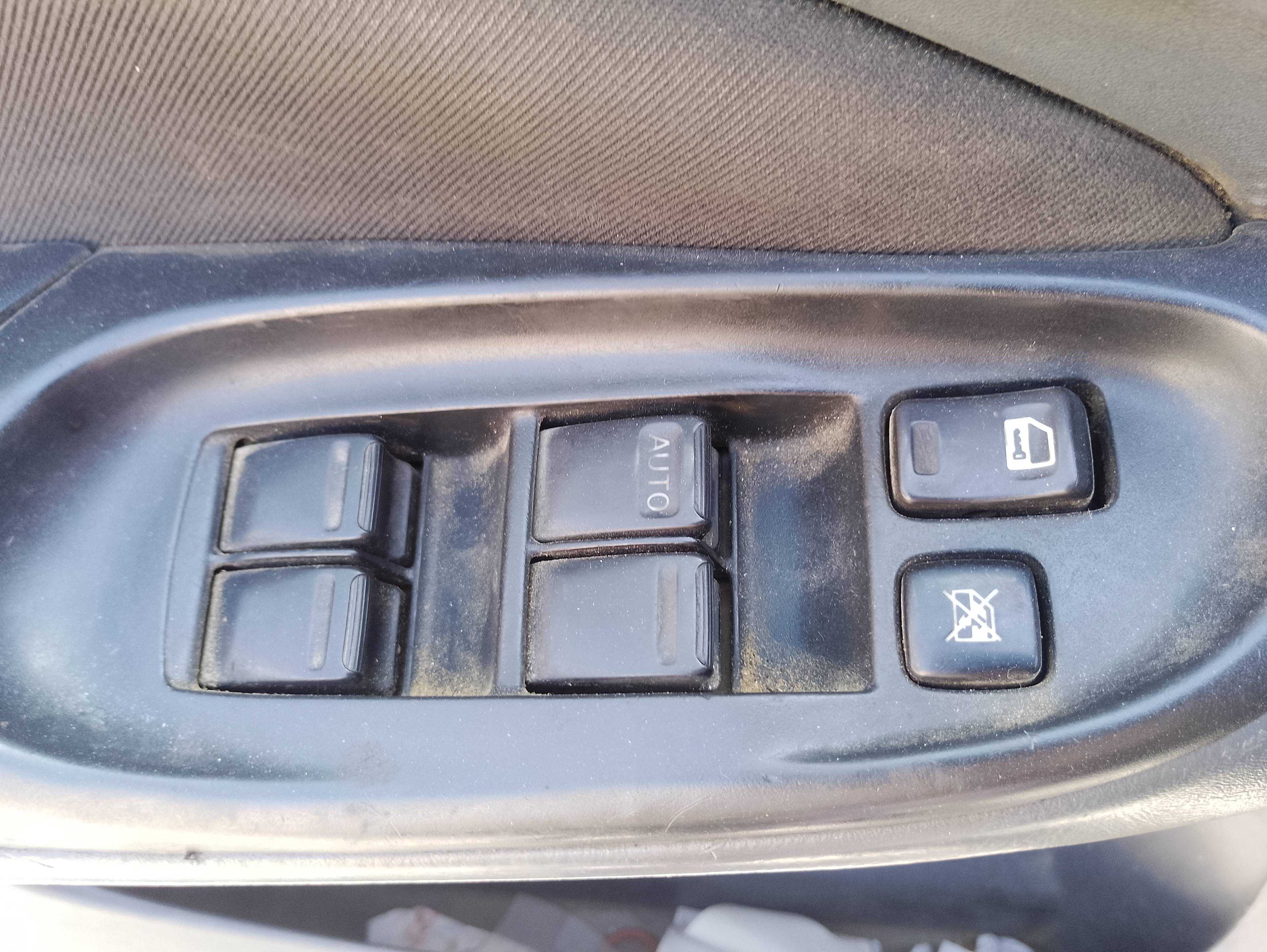 Recambio de mando elevalunas delantero izquierdo para nissan almera (n16/e) acenta referencia OEM IAM   