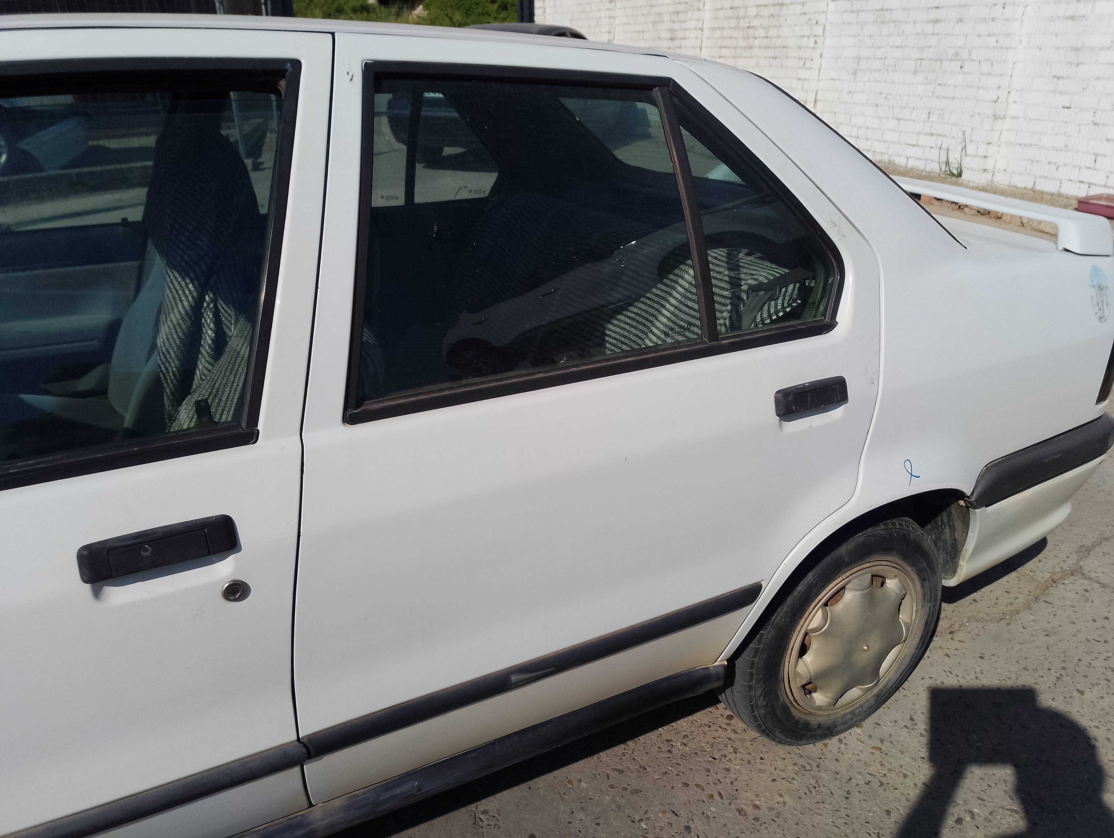 Recambio de puerta trasera izquierda para renault 19 (b/c/l53) referencia OEM IAM   