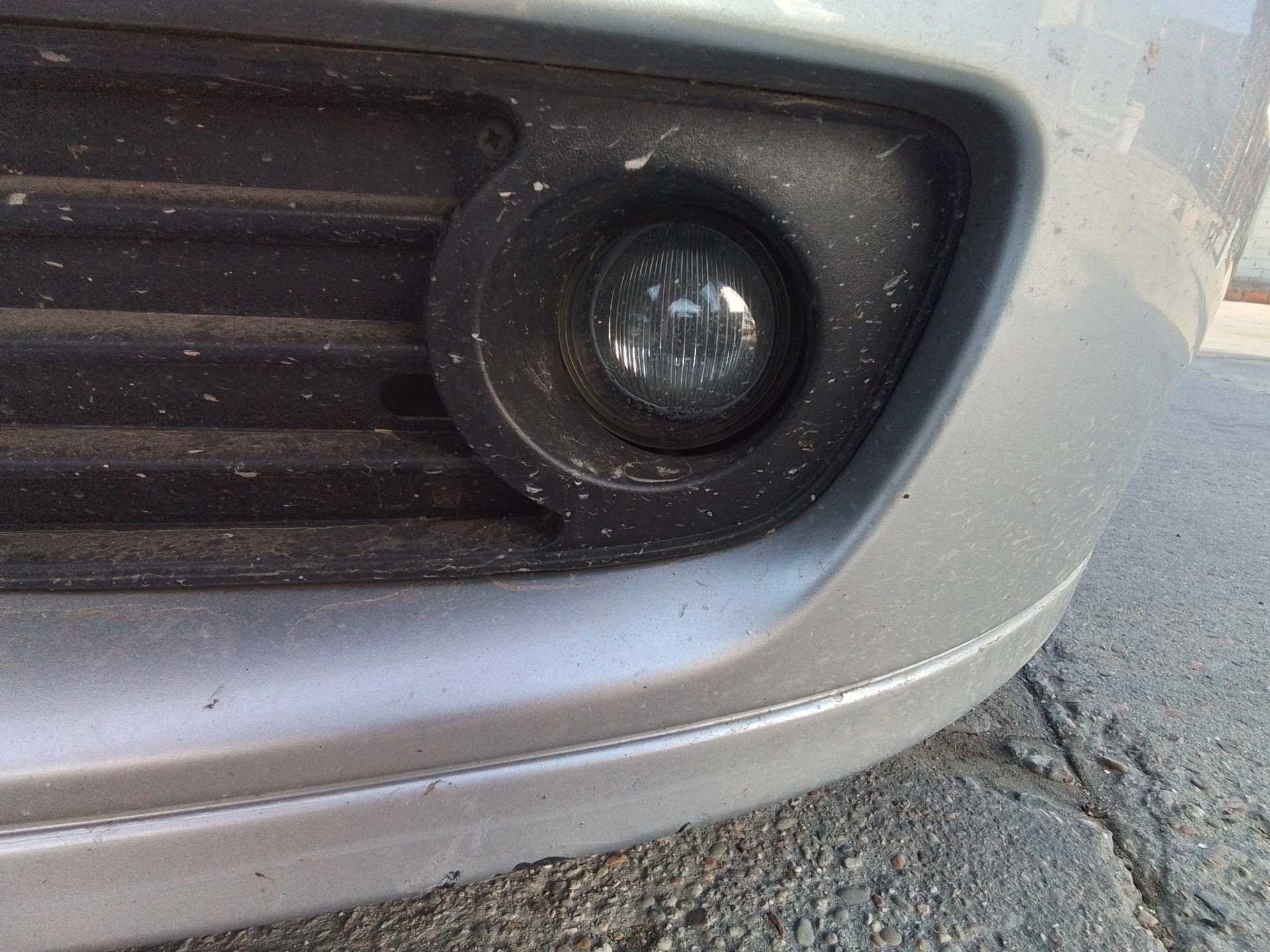 Recambio de faro antiniebla izquierdo para mitsubishi carisma berlina 5 (da0) 1900 di-d comfort referencia OEM IAM   