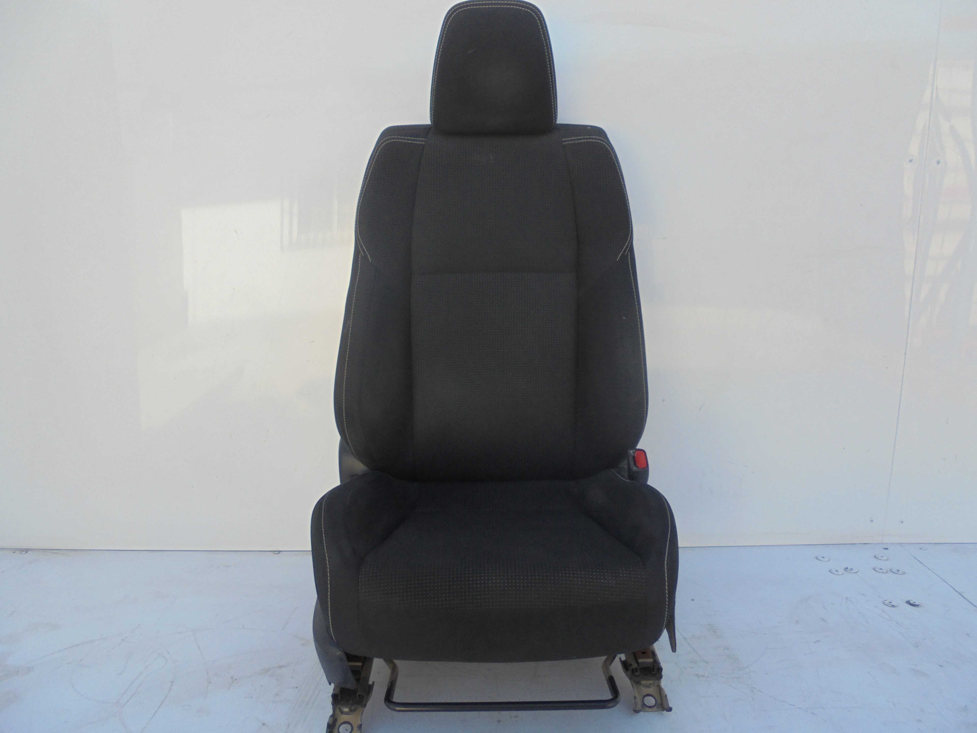 Recambio de asiento delantero derecho para toyota rav 4 advance hybrid referencia OEM IAM   
