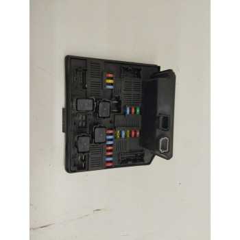 CAJA RELES / FUSIBLES 284B7JY00A 