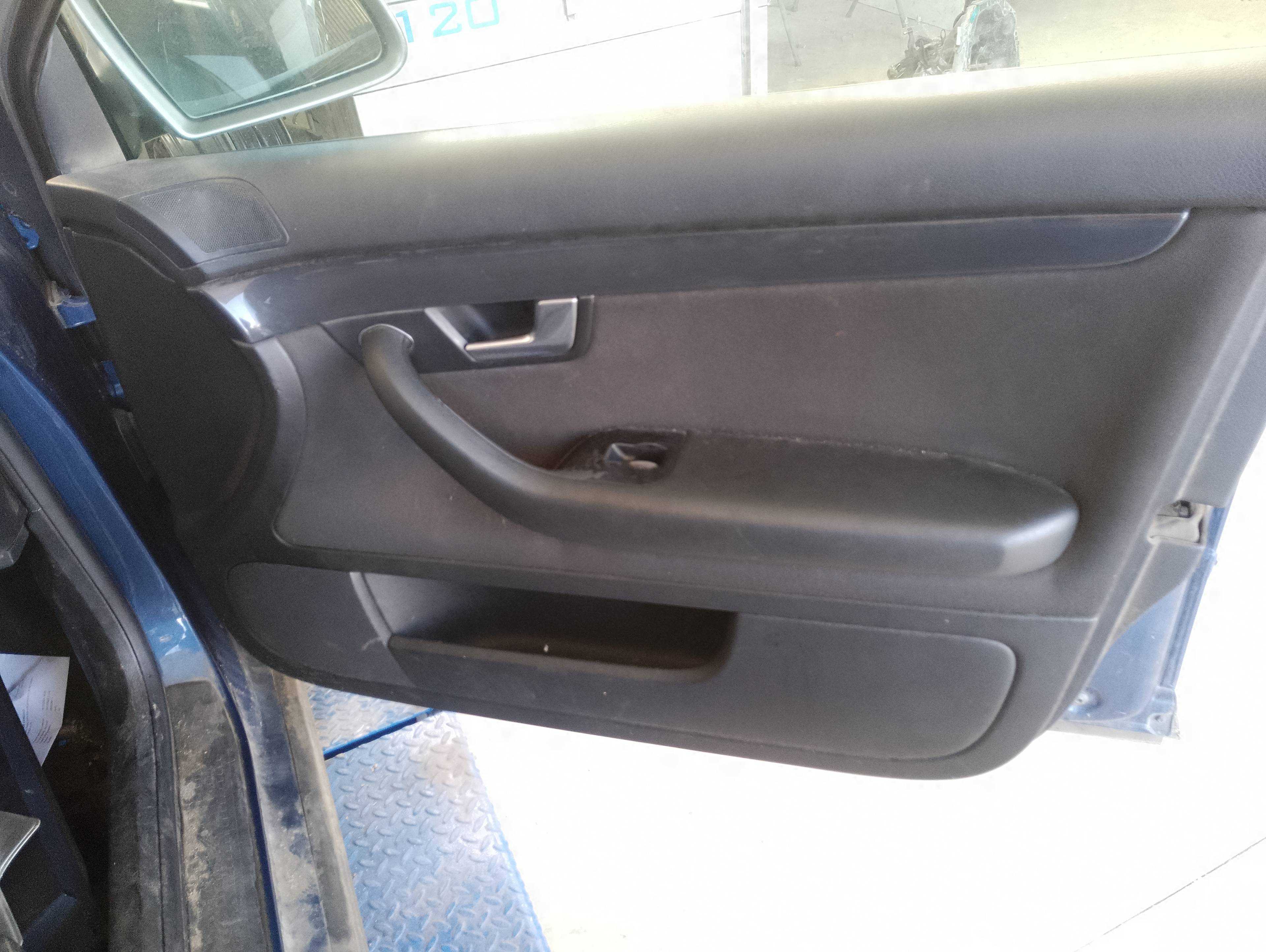 Recambio de guarnecido puerta delantera derecha para audi a4 avant (8e) 1.9 tdi (96kw) referencia OEM IAM   