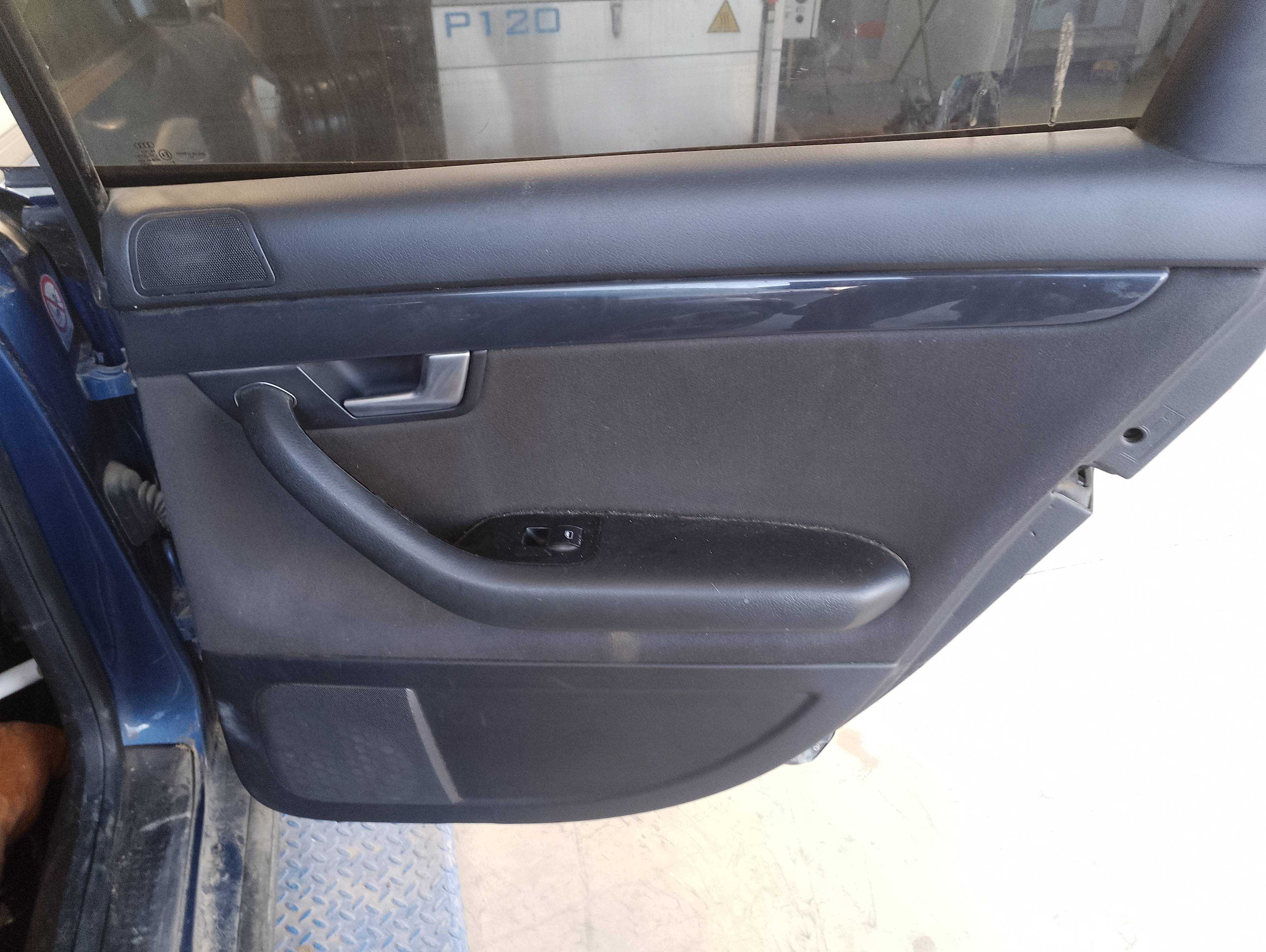 Recambio de guarnecido puerta trasera derecha para audi a4 avant (8e) 1.9 tdi (96kw) referencia OEM IAM   