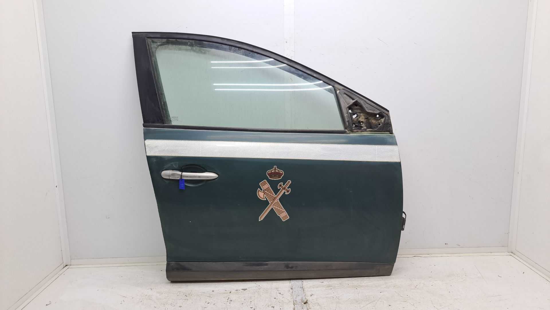 Recambio de puerta delantera derecha para renault megane iii berlina 5 p bose edition referencia OEM IAM   