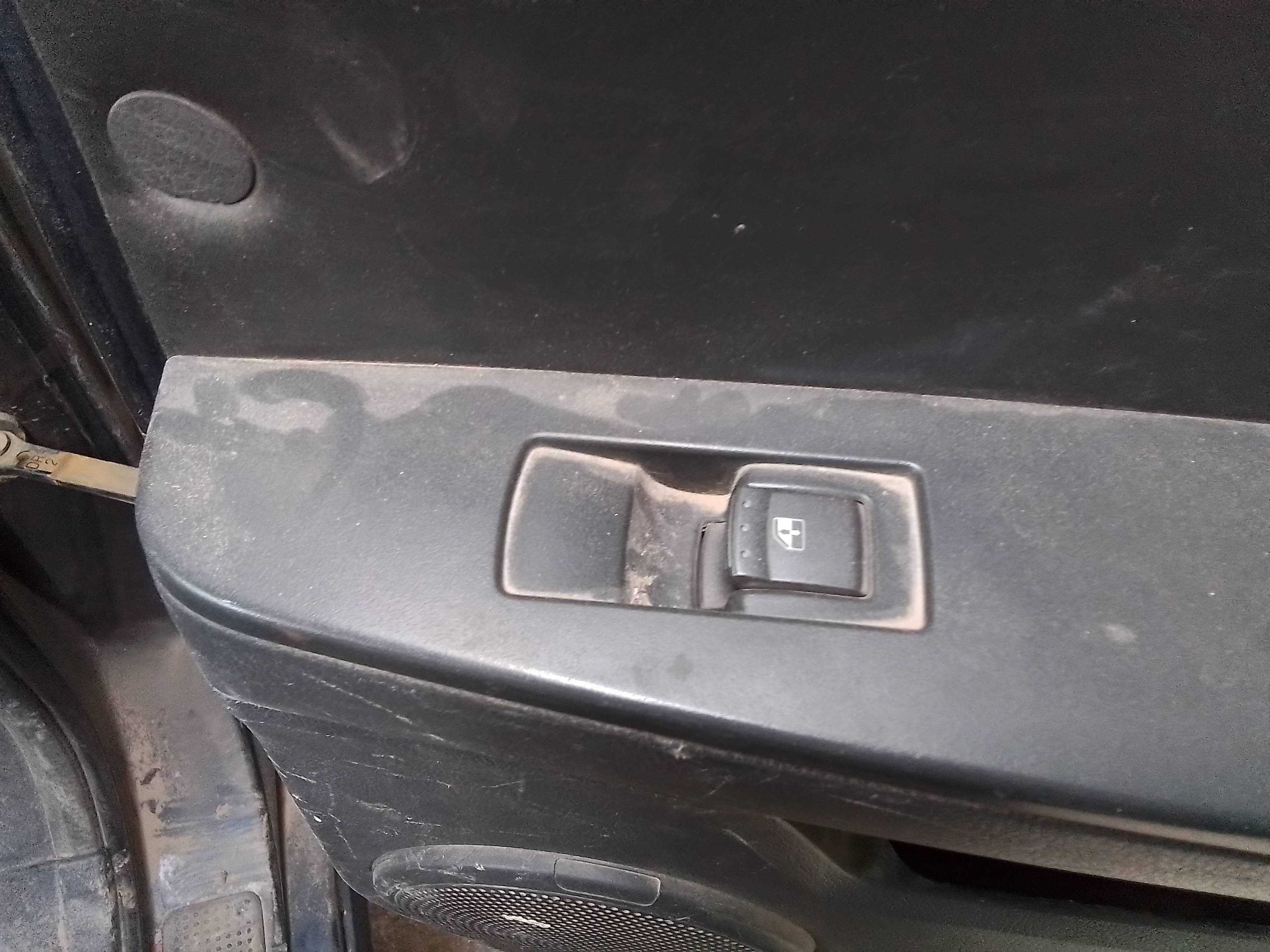 Recambio de mando elevalunas trasero derecho para ssangyong kyron 2.0 referencia OEM IAM   