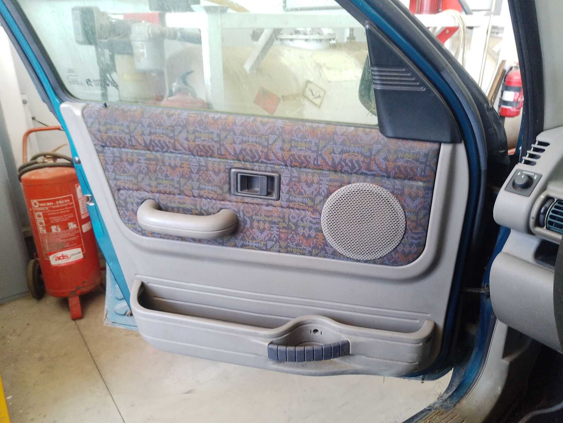 Recambio de guarnecido puerta delantera izquierda para land rover freelander i (l314) 2.0 di 4x4 referencia OEM IAM   