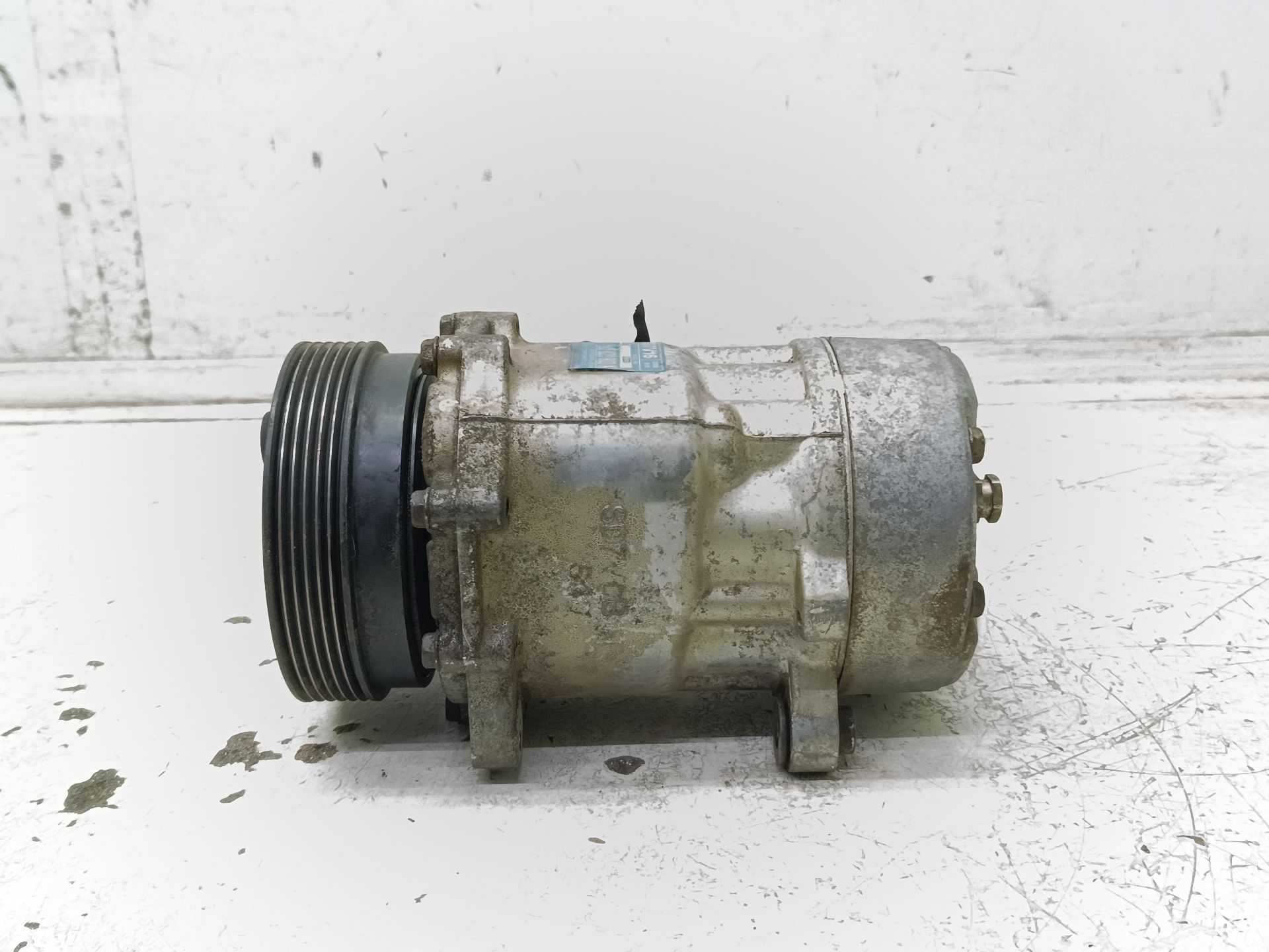 Recambio de compresor aire acondicionado para audi a3 (8l) 1.9 tdi ambiente referencia OEM IAM 1J0820803K  
