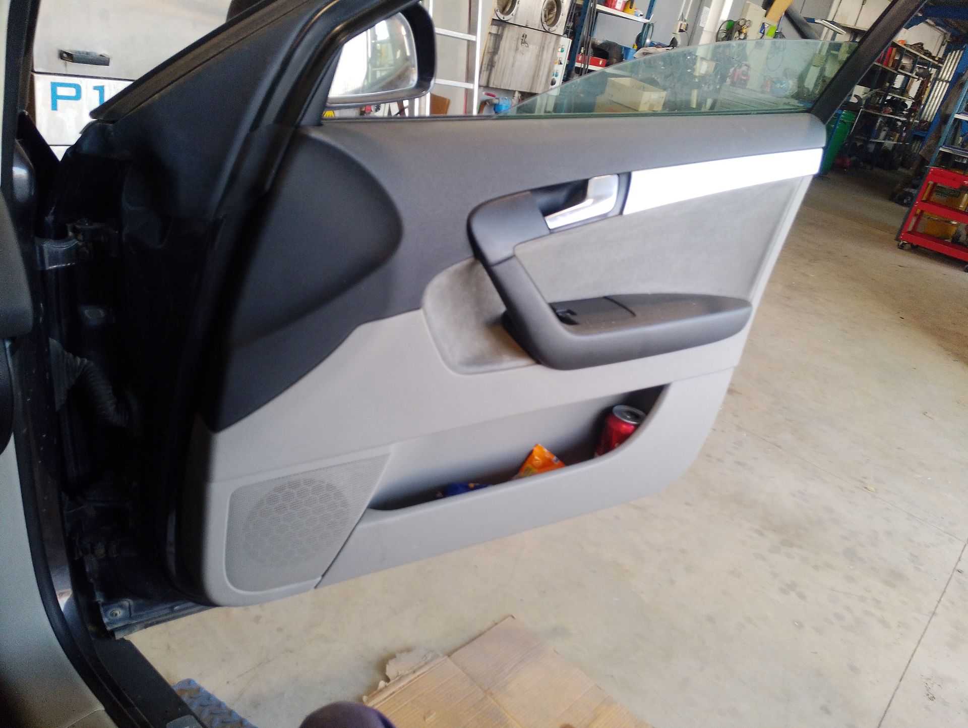 Recambio de guarnecido puerta delantera derecha para audi a3 (8p1) 2.0 tdi referencia OEM IAM   