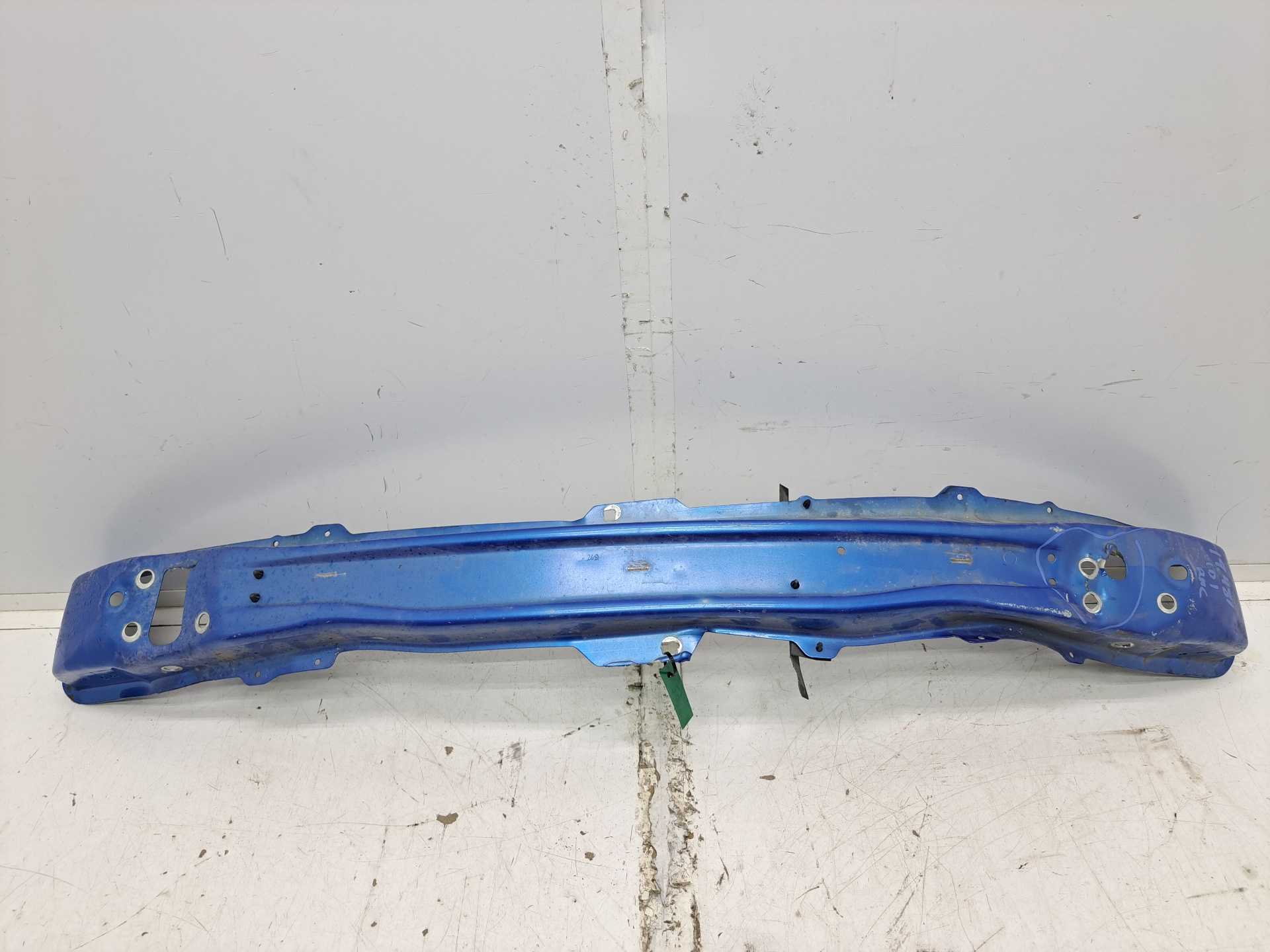 Recambio de refuerzo paragolpes delantero para dacia sandero aniversario referencia OEM IAM  752107934R 