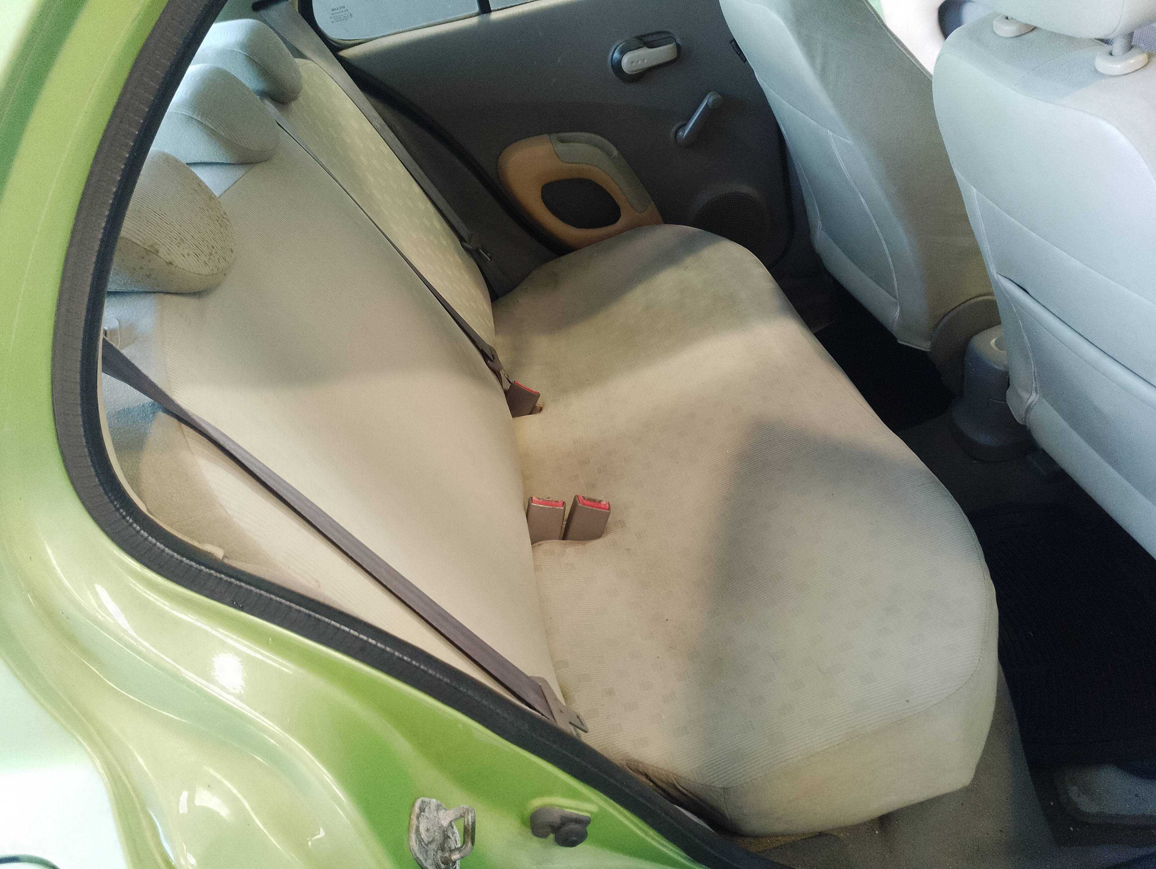 Recambio de asientos traseros para nissan micra (k12e) acenta referencia OEM IAM   