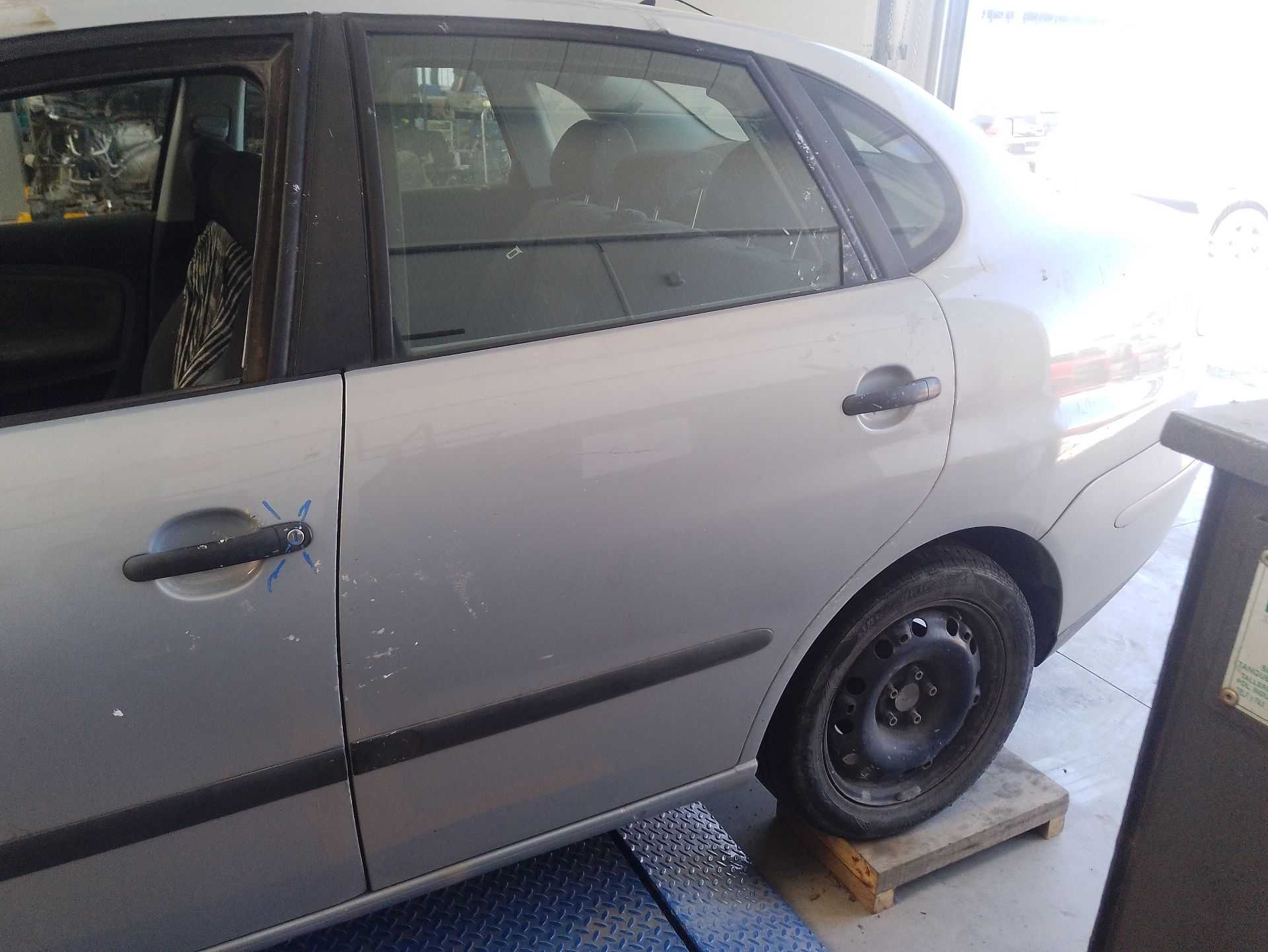 Recambio de puerta trasera izquierda para seat cordoba (6l2) 1.4 16v referencia OEM IAM 6L4833055T  