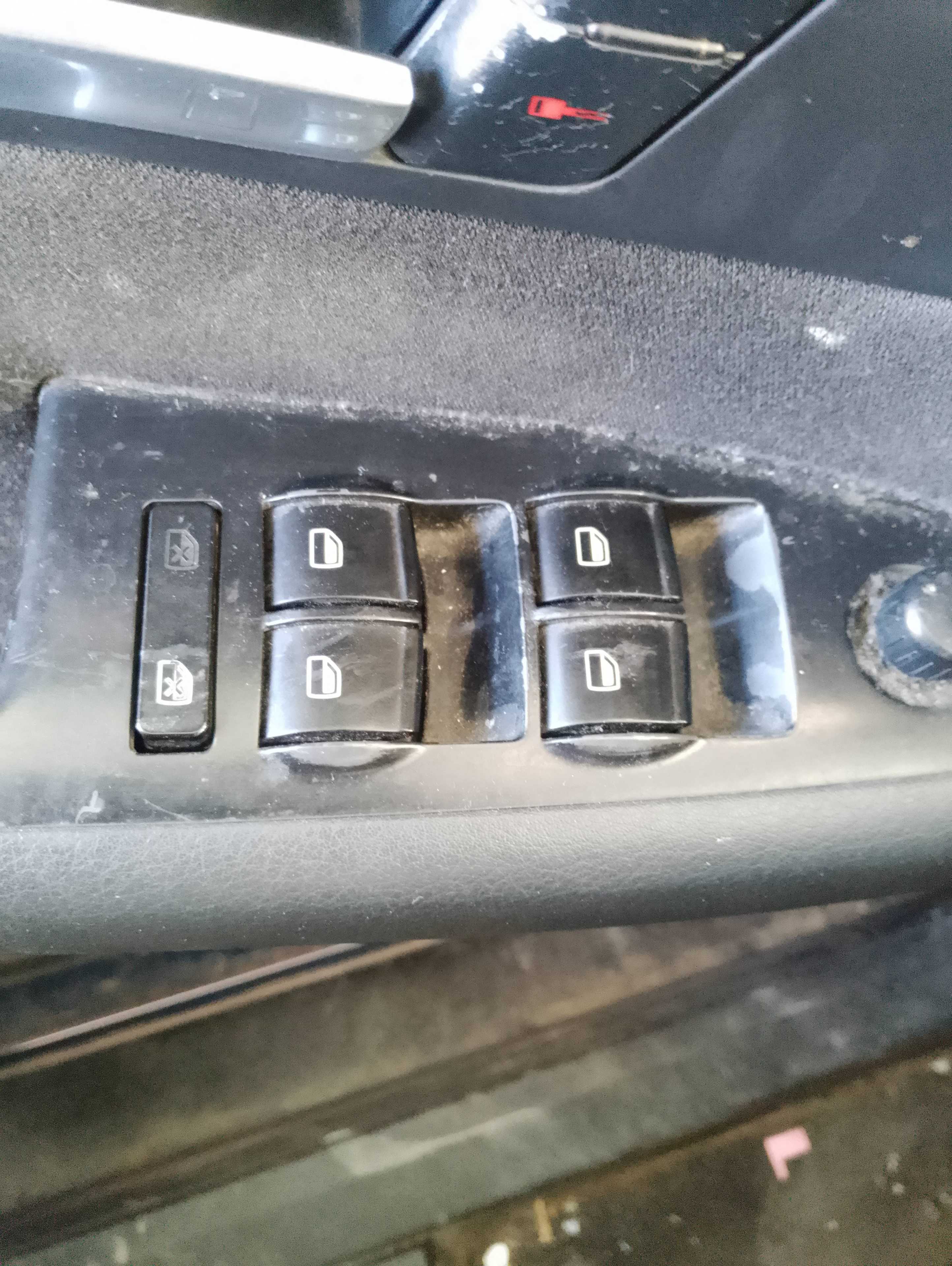 Recambio de mando elevalunas delantero izquierdo para audi a4 avant (8e) 1.9 tdi (96kw) referencia OEM IAM   