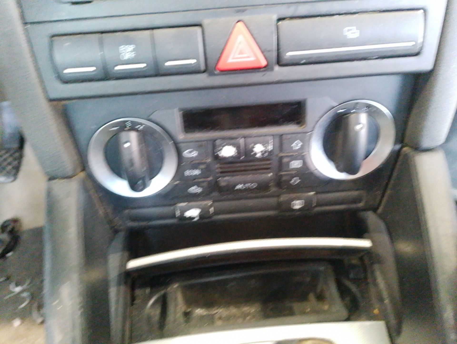 Recambio de mando climatizador para audi a3 (8p1) 2.0 tdi referencia OEM IAM   