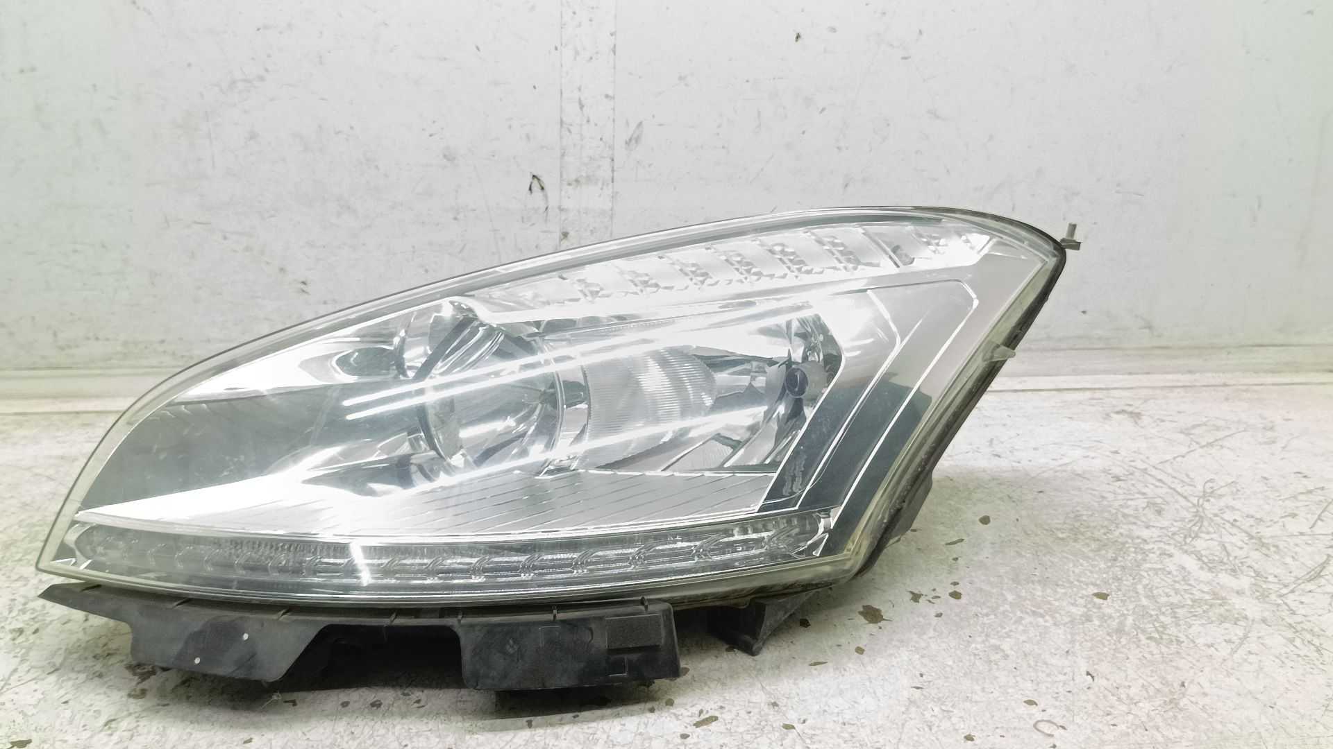 Recambio de faro derecho para citroën c4 picasso exclusive referencia OEM IAM 16298100  
