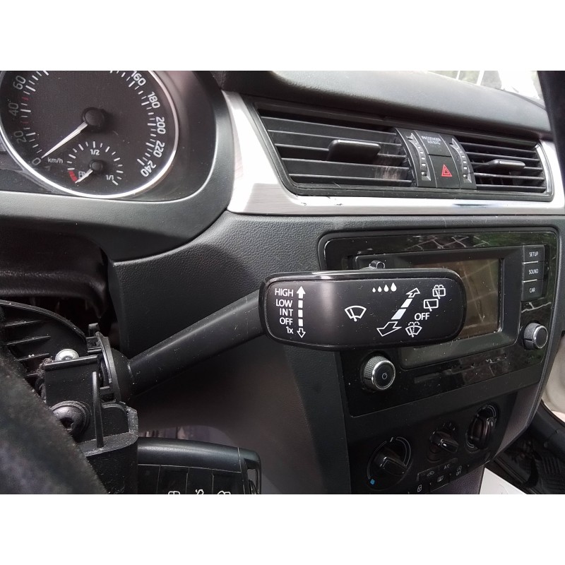 Recambio de mando limpia para skoda rapid active referencia OEM IAM   