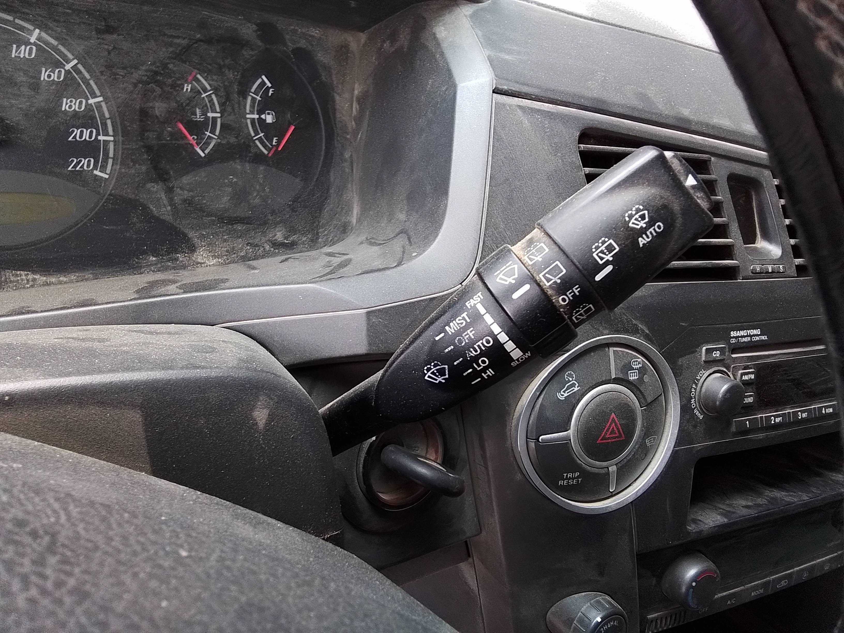 Recambio de mando limpia para ssangyong kyron 2.0 referencia OEM IAM   