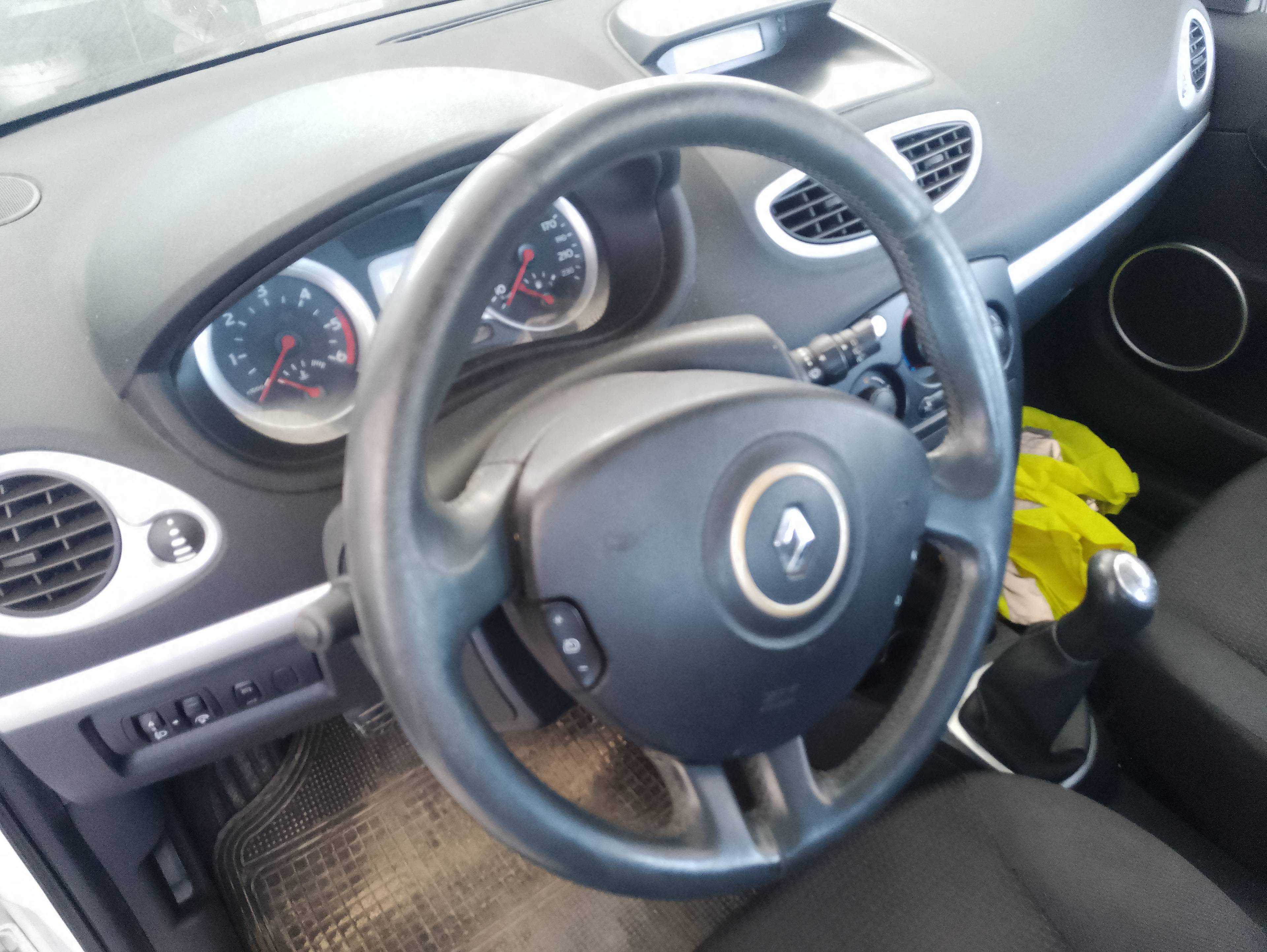 Recambio de volante para renault clio iii referencia OEM IAM   