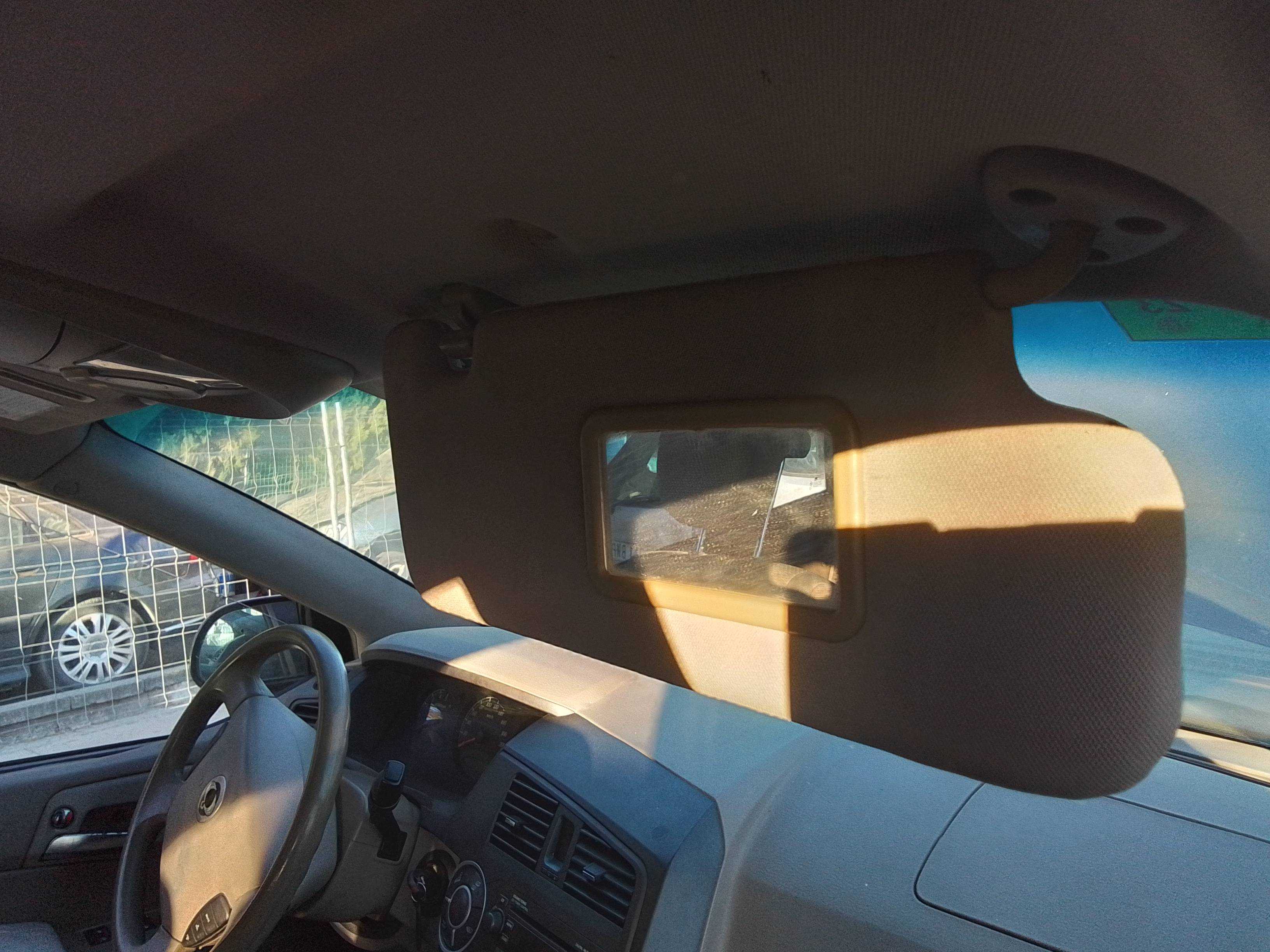 Recambio de parasol derecho para ssangyong kyron 200 xdi limited referencia OEM IAM   