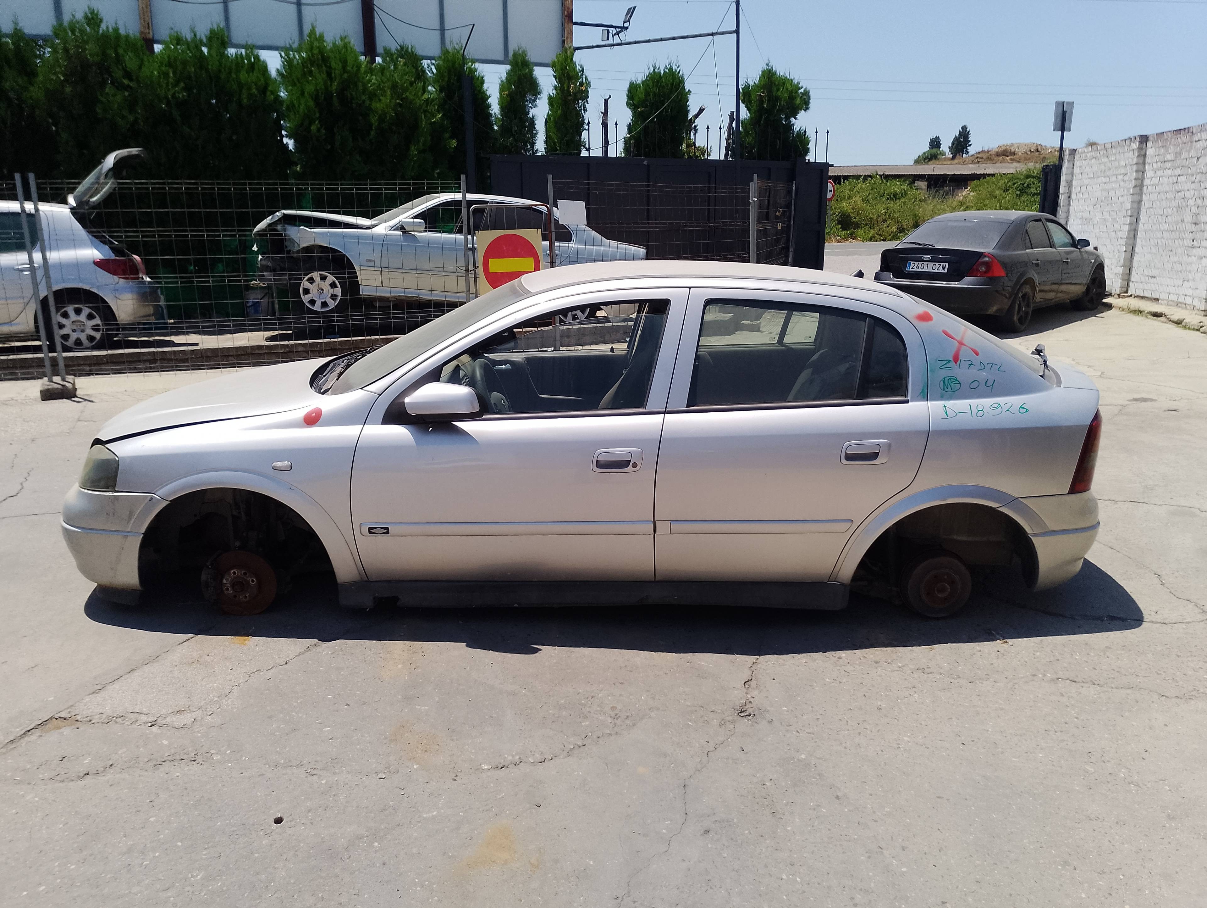 opel astra g berlina del año 2004