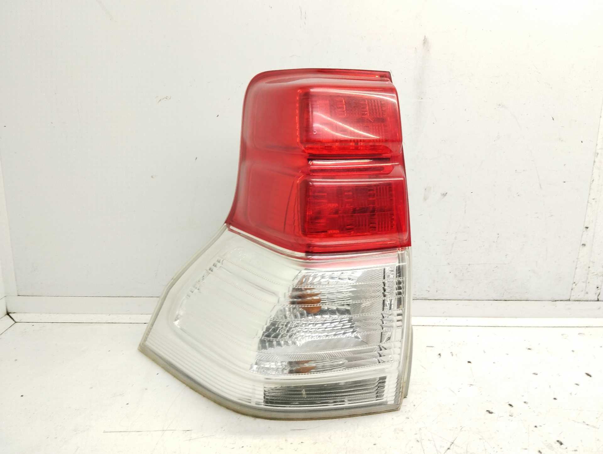 Recambio de piloto trasero izquierdo para toyota land cruiser (j15) basis referencia OEM IAM   