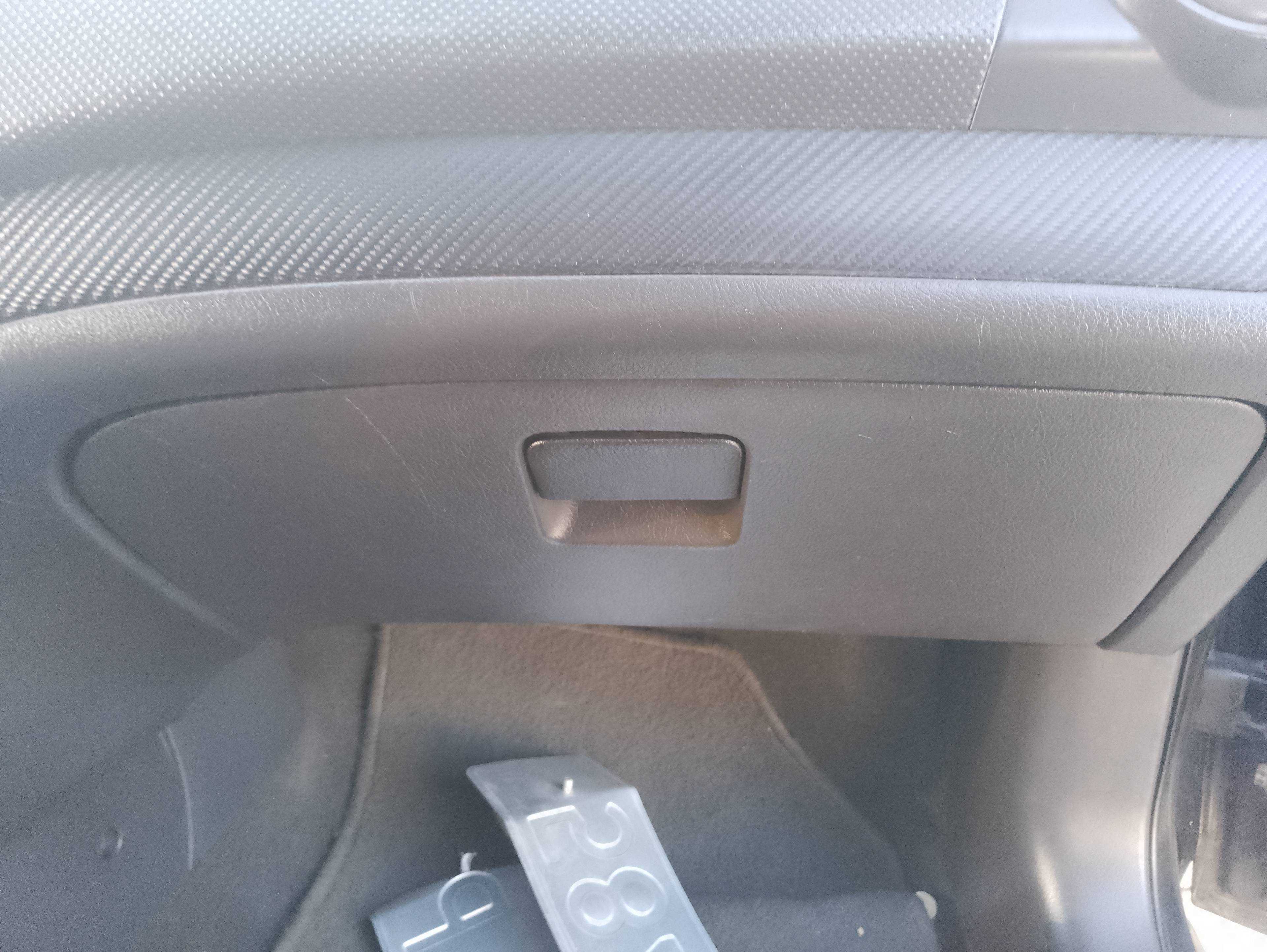 Recambio de guantera para chevrolet aveo ls referencia OEM IAM   