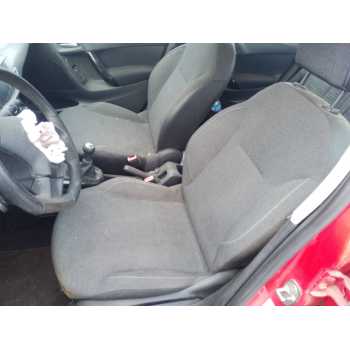 ASIENTO DELANTERO IZQUIERDO 