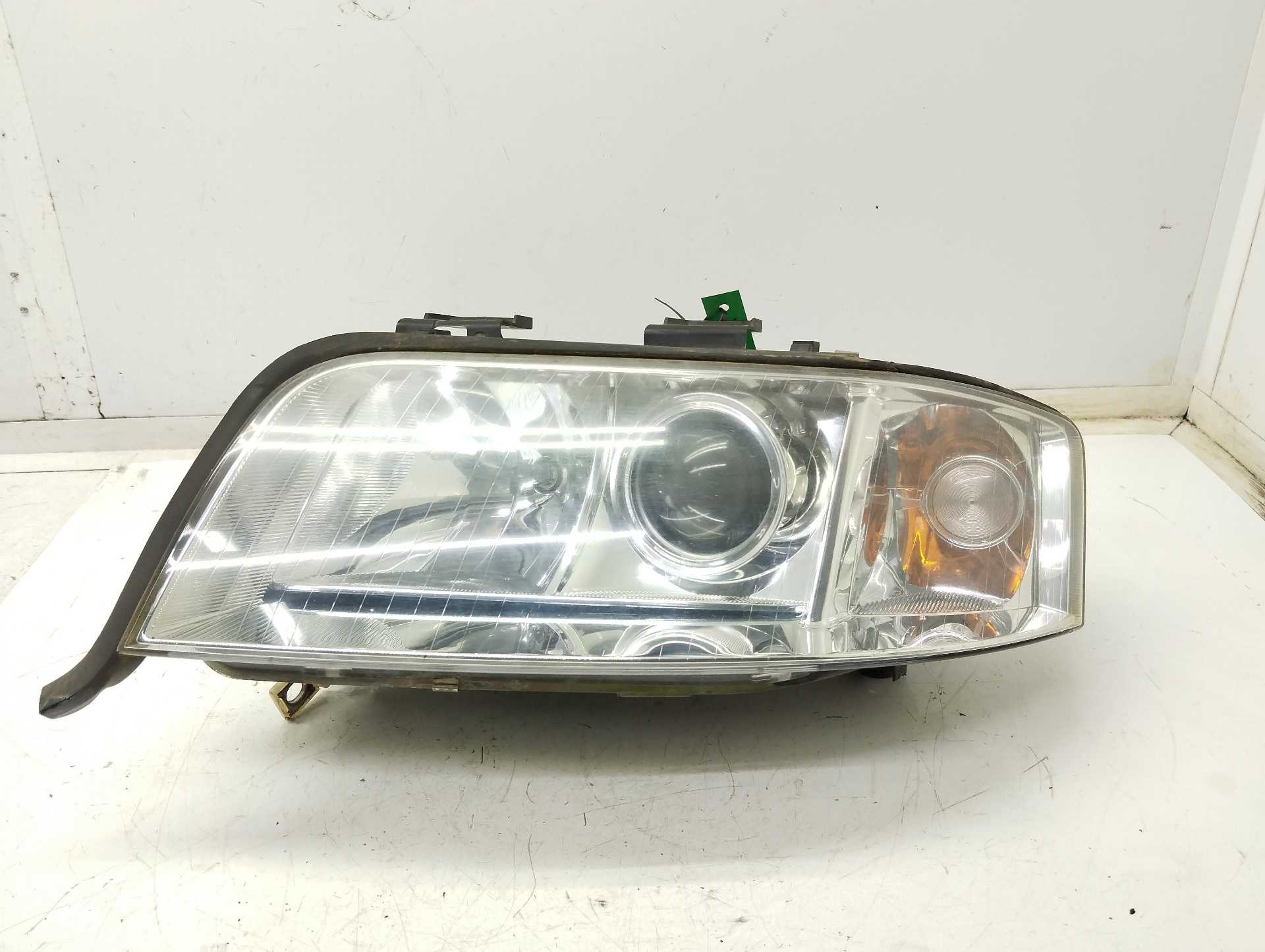 Recambio de faro izquierdo para audi a6 berlina (4b2) 2.5 tdi referencia OEM IAM 15592300LI  