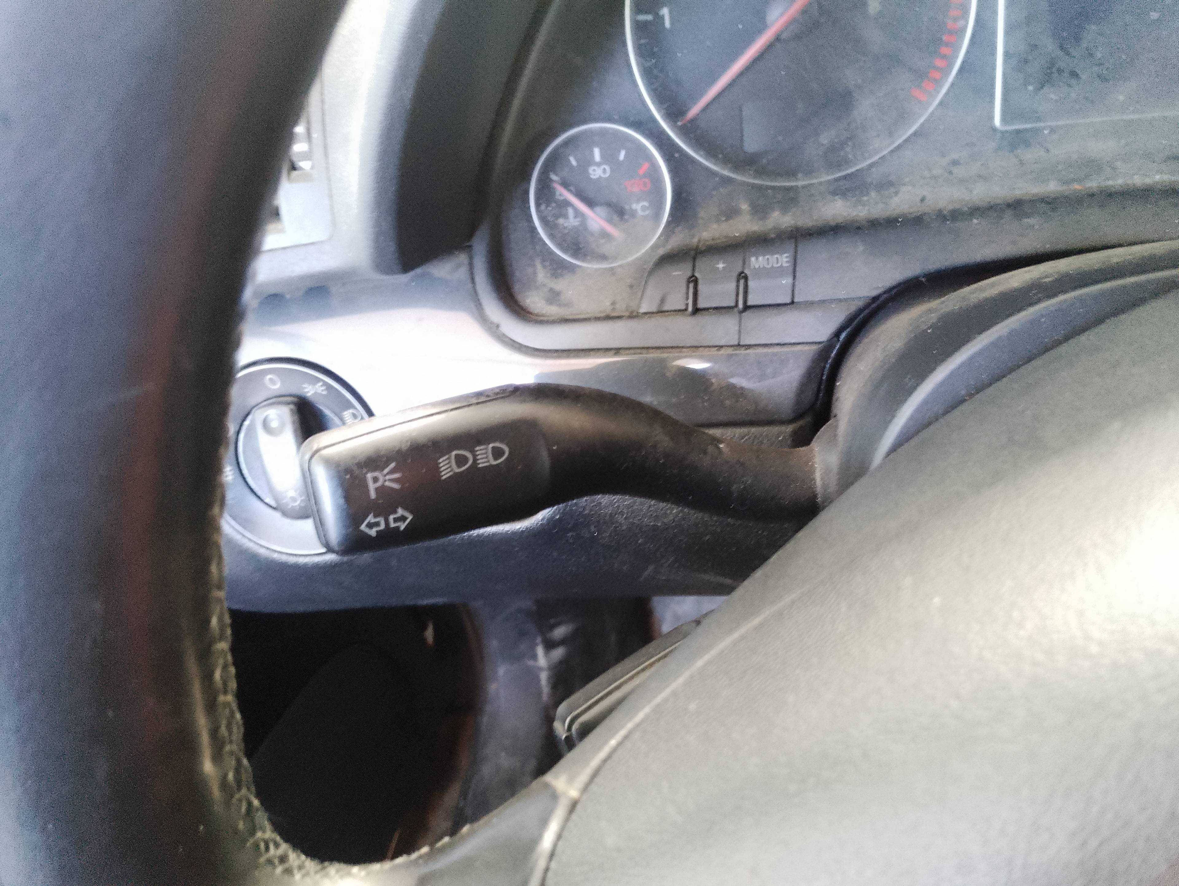 Recambio de mando intermitentes para audi a4 avant (8e) 1.9 tdi (96kw) referencia OEM IAM   