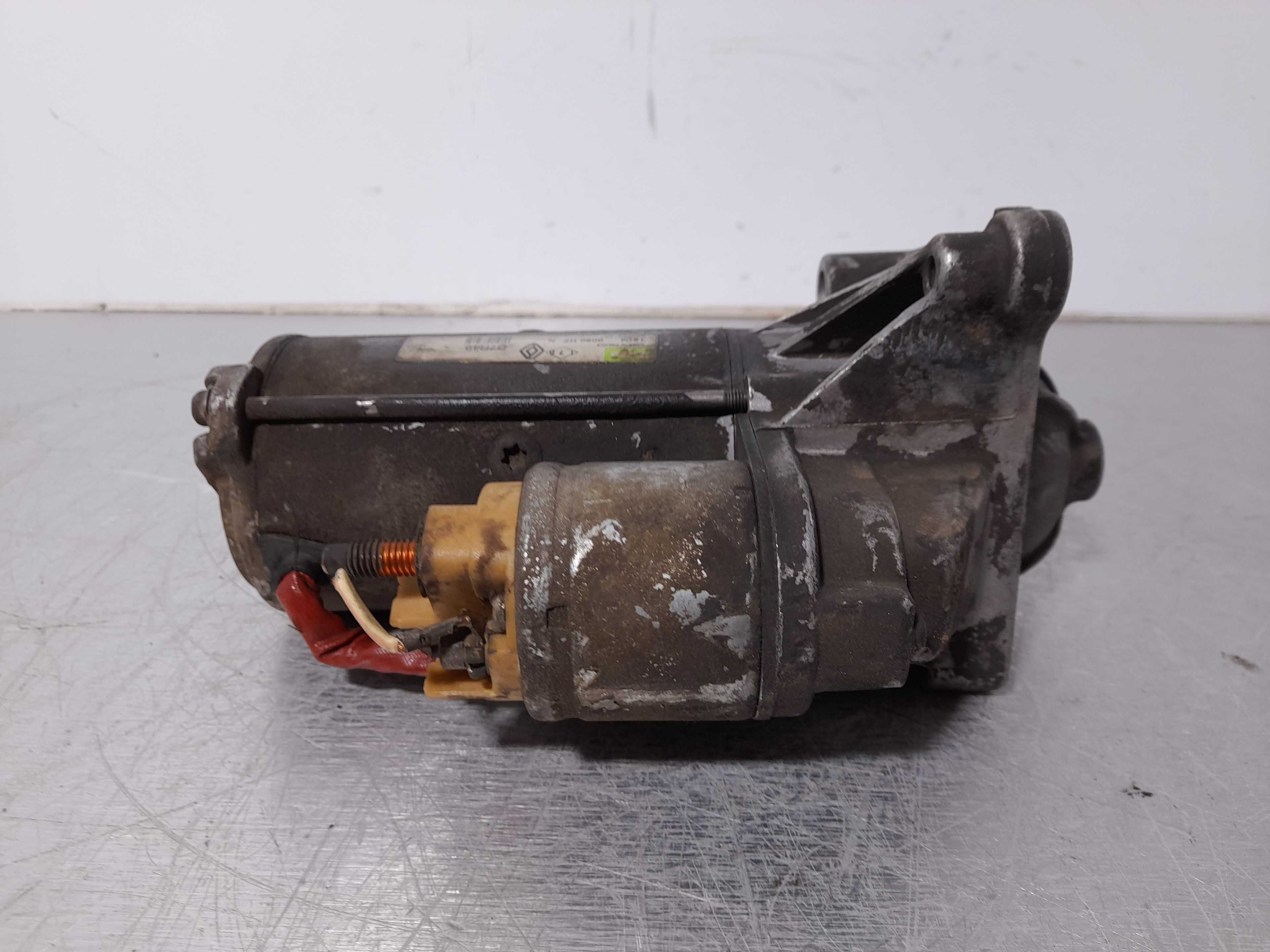 Recambio de motores de arranque para renault megane ii berlina 5p confort authentique referencia OEM IAM 8200331251 VALEO 