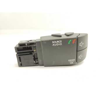 Recambio de mando multifuncion para dacia sandero stepway comfort referencia OEM IAM  8200950420 2163678