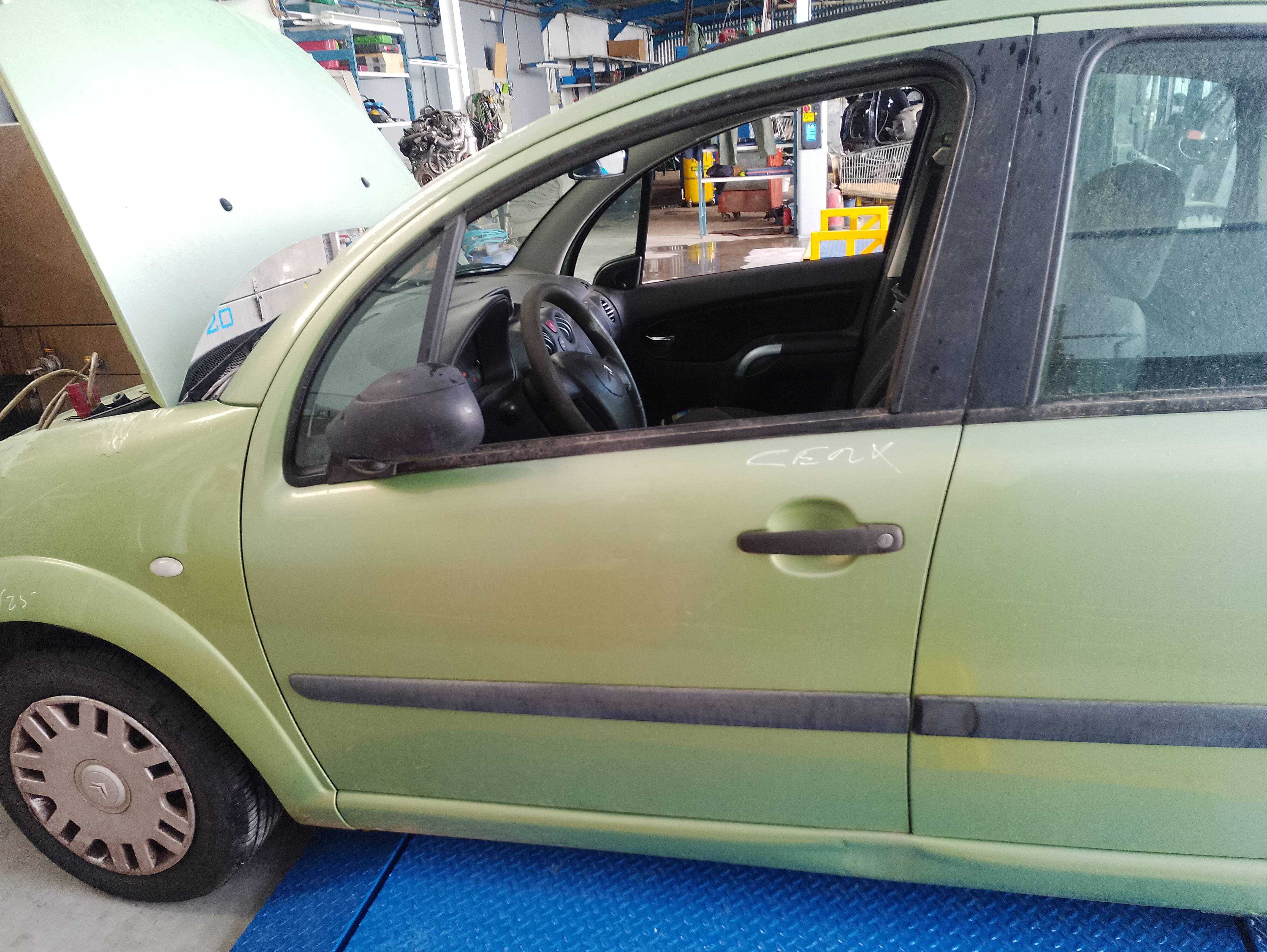 Recambio de puerta delantera izquierda para citroën c3 1.1 satisfaction referencia OEM IAM   