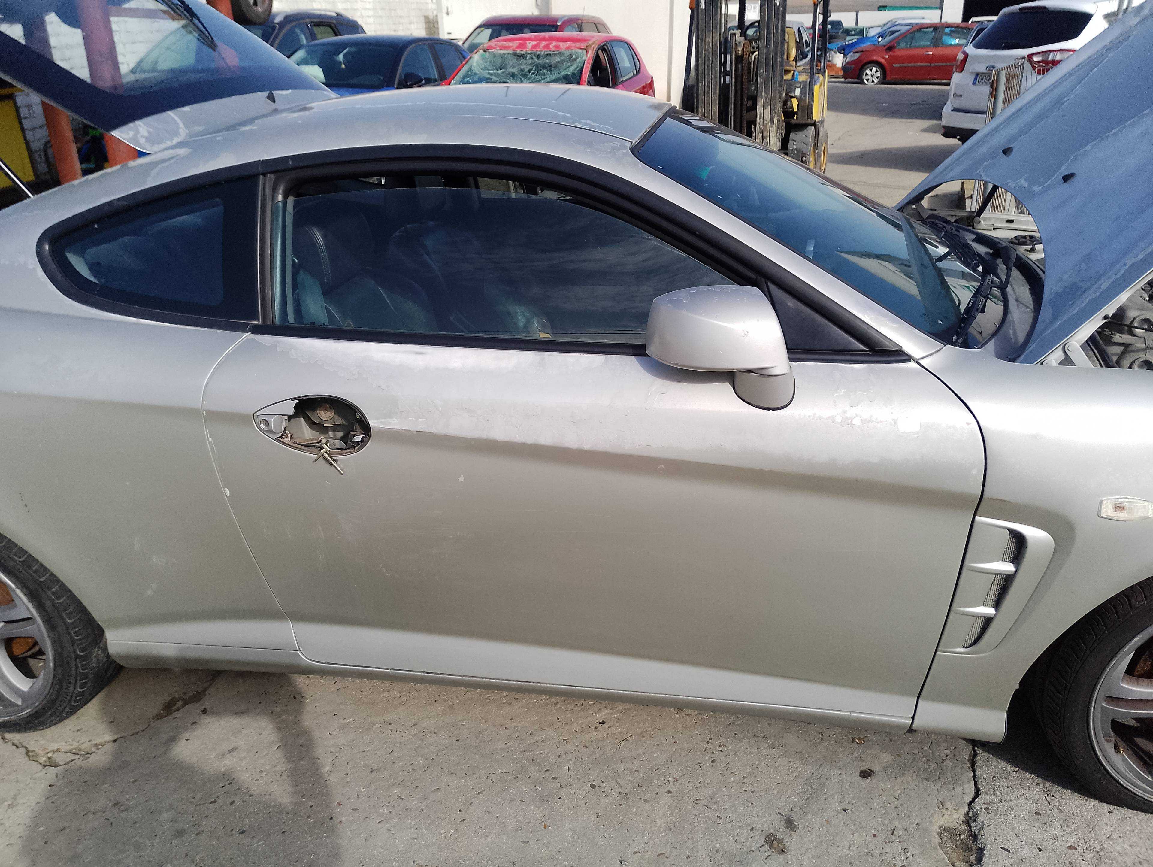 Recambio de puerta delantera derecha para hyundai coupe (gk) 2.0 fx full referencia OEM IAM   