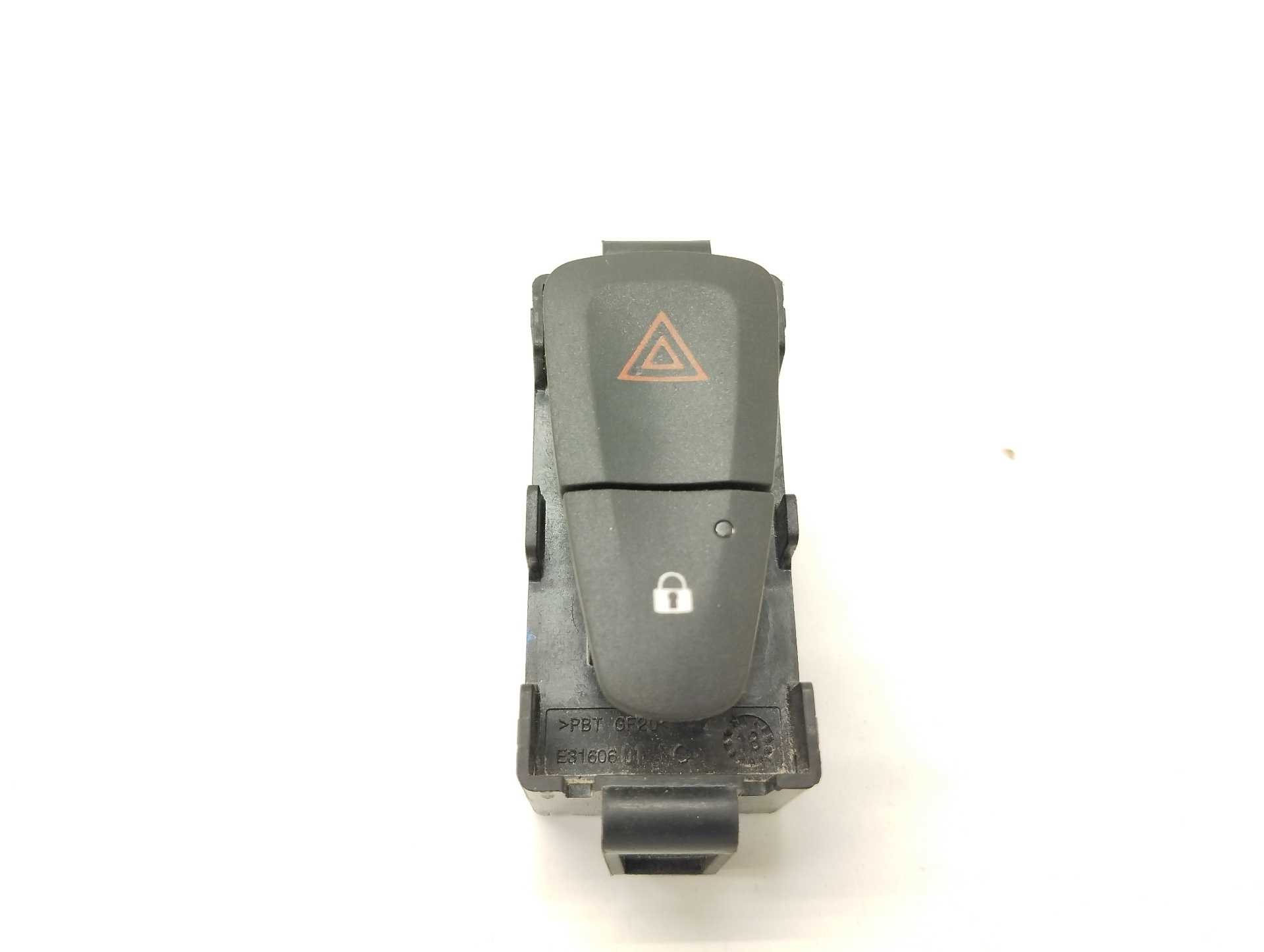 Recambio de mando warning para dacia sandero stepway comfort referencia OEM IAM 252905668RB  