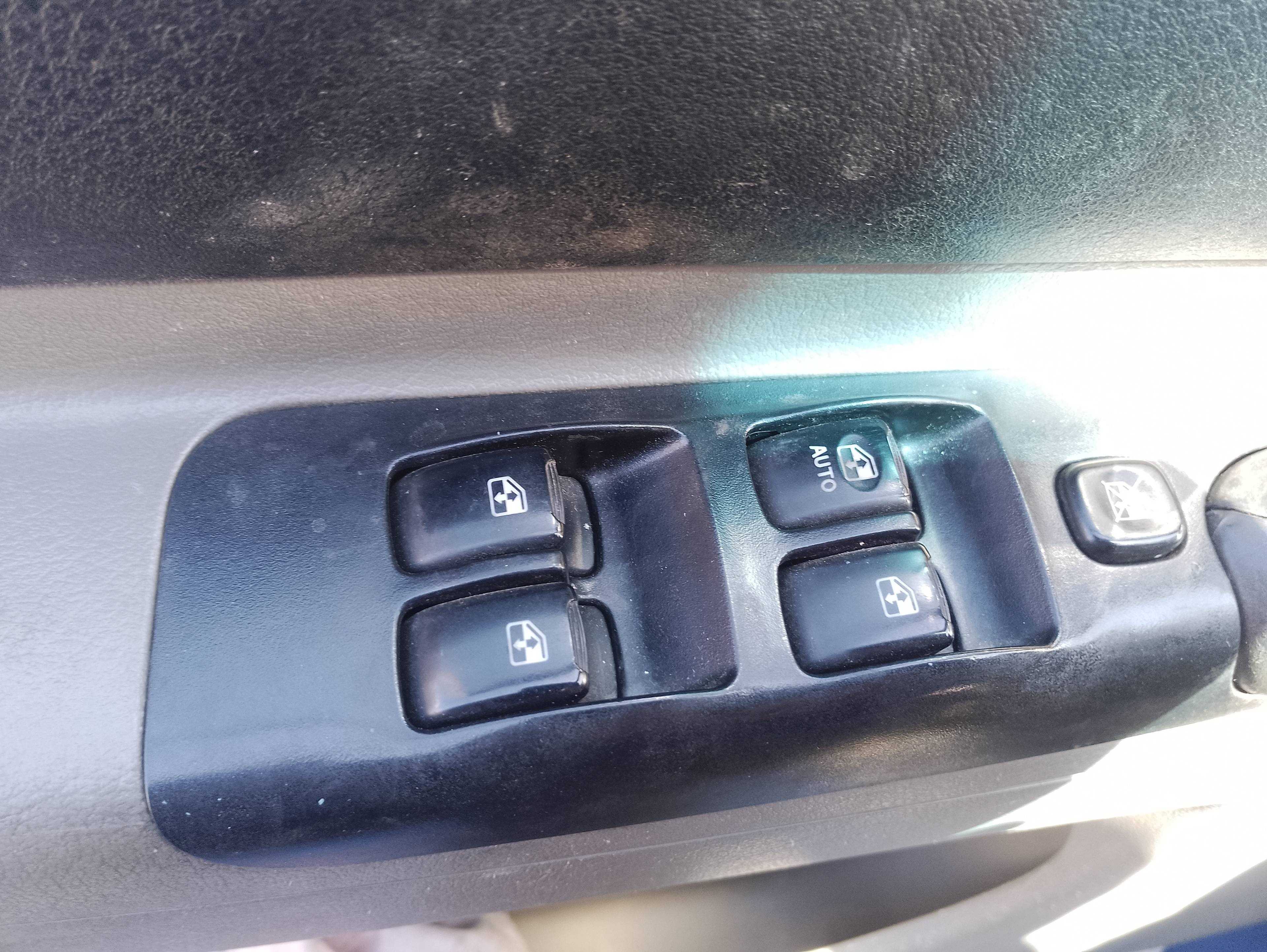 Recambio de mando elevalunas delantero izquierdo para chevrolet tacuma se referencia OEM IAM   