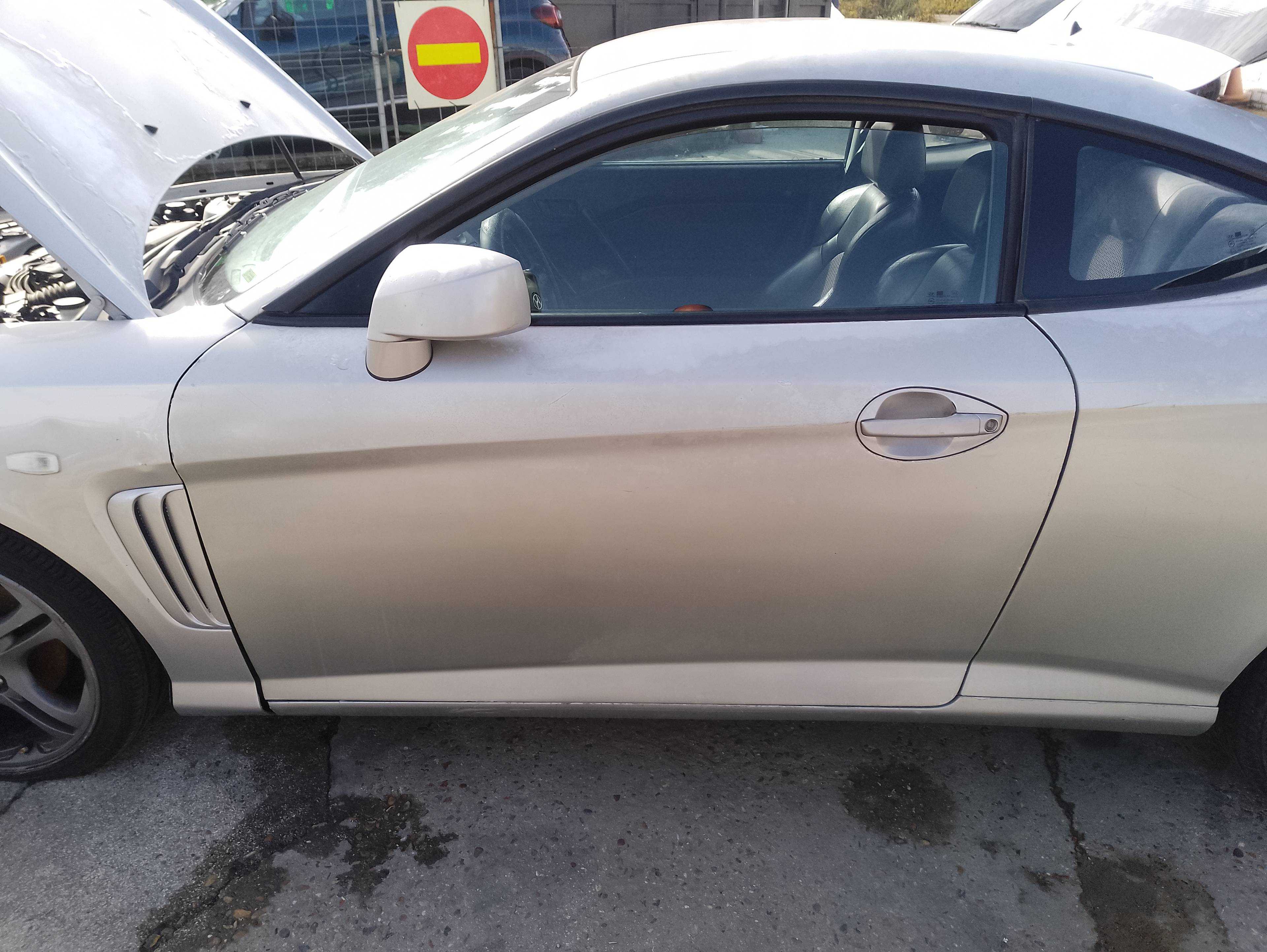 Recambio de puerta delantera izquierda para hyundai coupe (gk) 2.0 fx full referencia OEM IAM   
