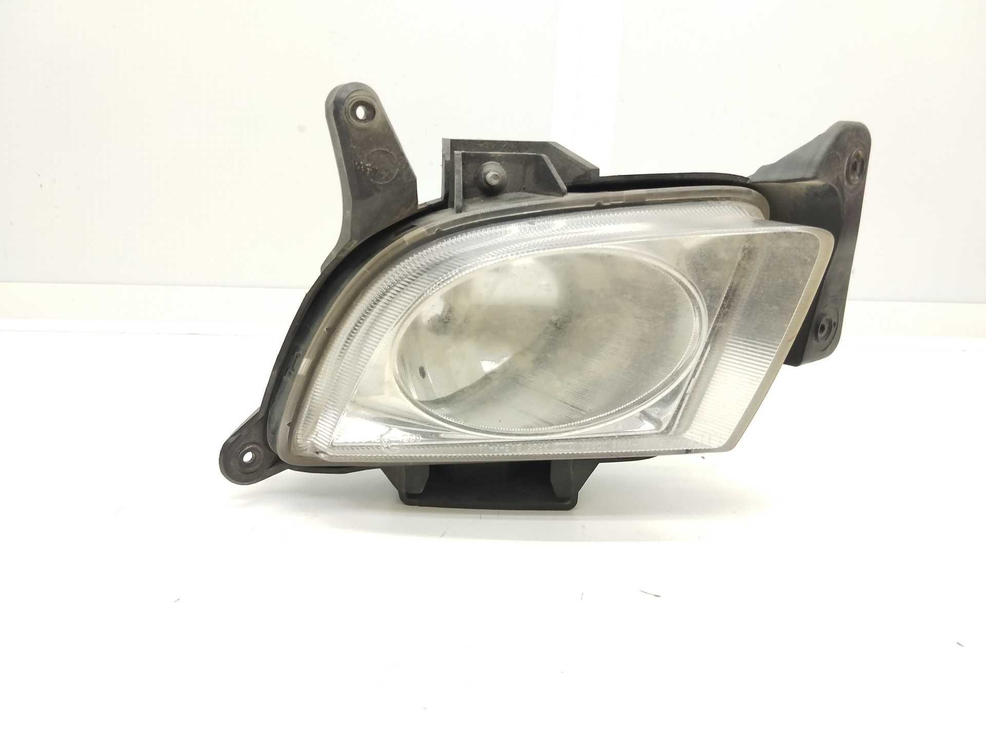 Recambio de faro antiniebla izquierdo para hyundai i30 2.0 crdi cat referencia OEM IAM   