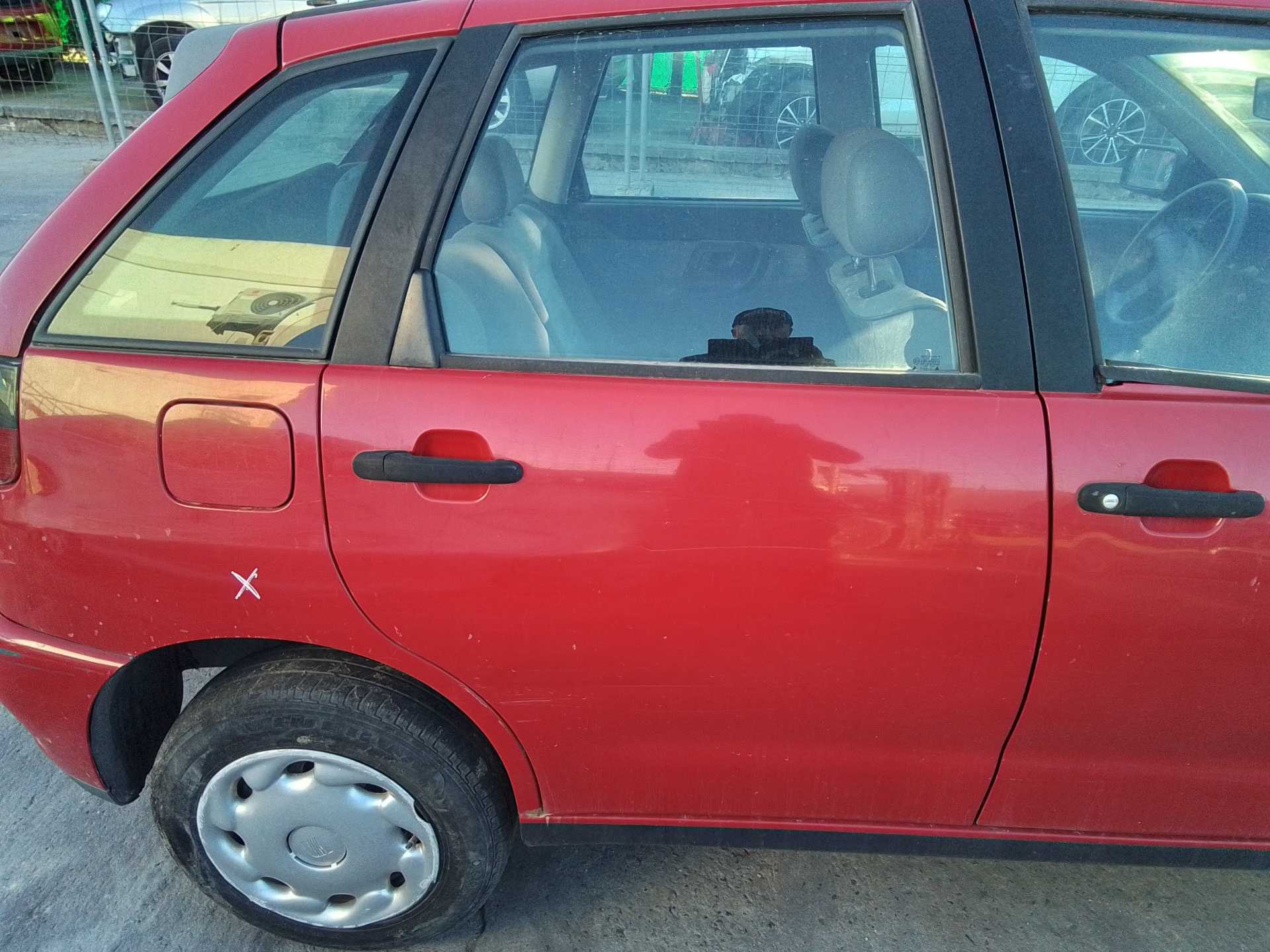 Recambio de puerta trasera derecha para seat ibiza (6k) básico referencia OEM IAM   