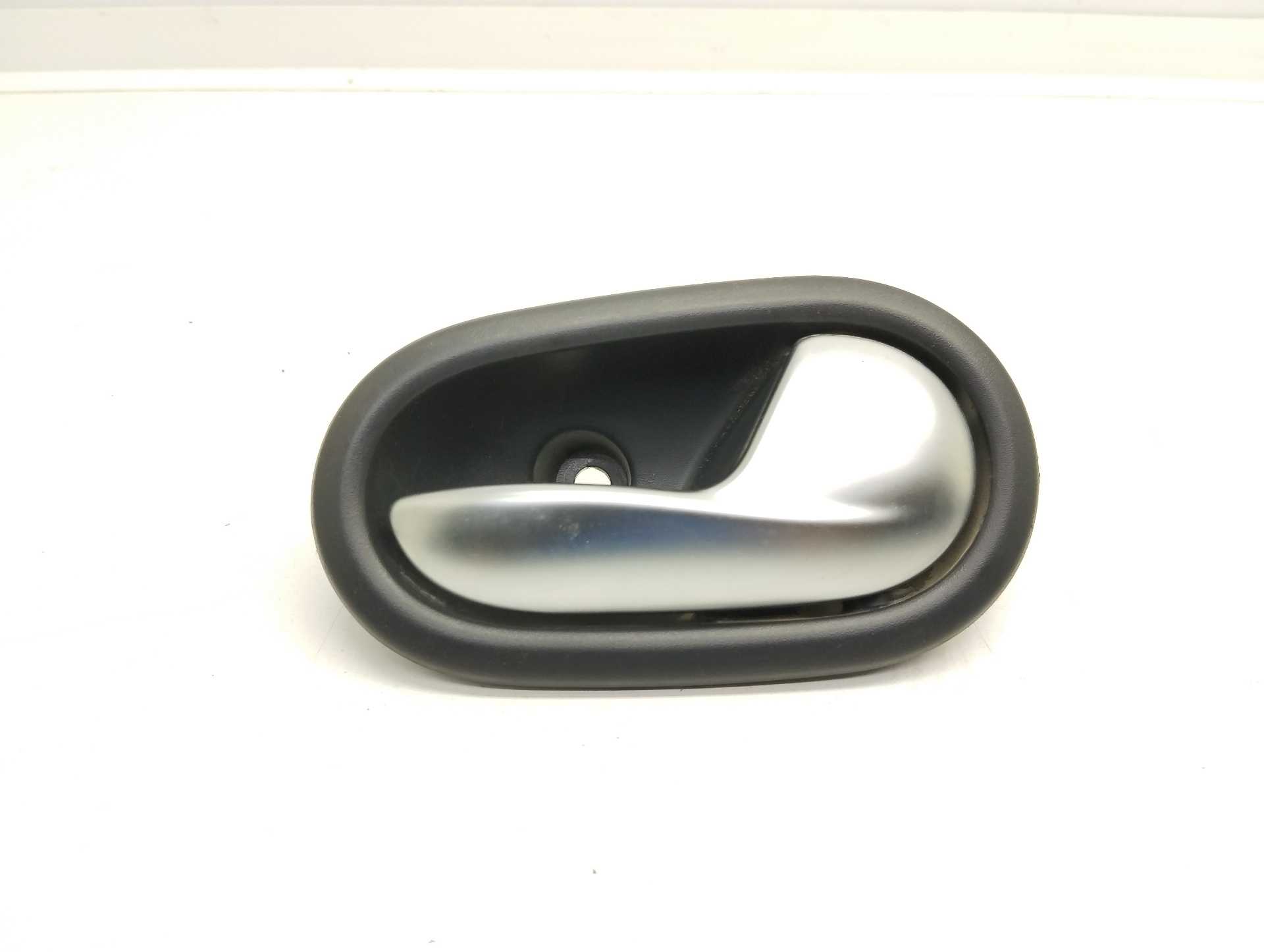 Recambio de maneta interior trasera derecha para dacia sandero stepway comfort referencia OEM IAM  806708506R 
