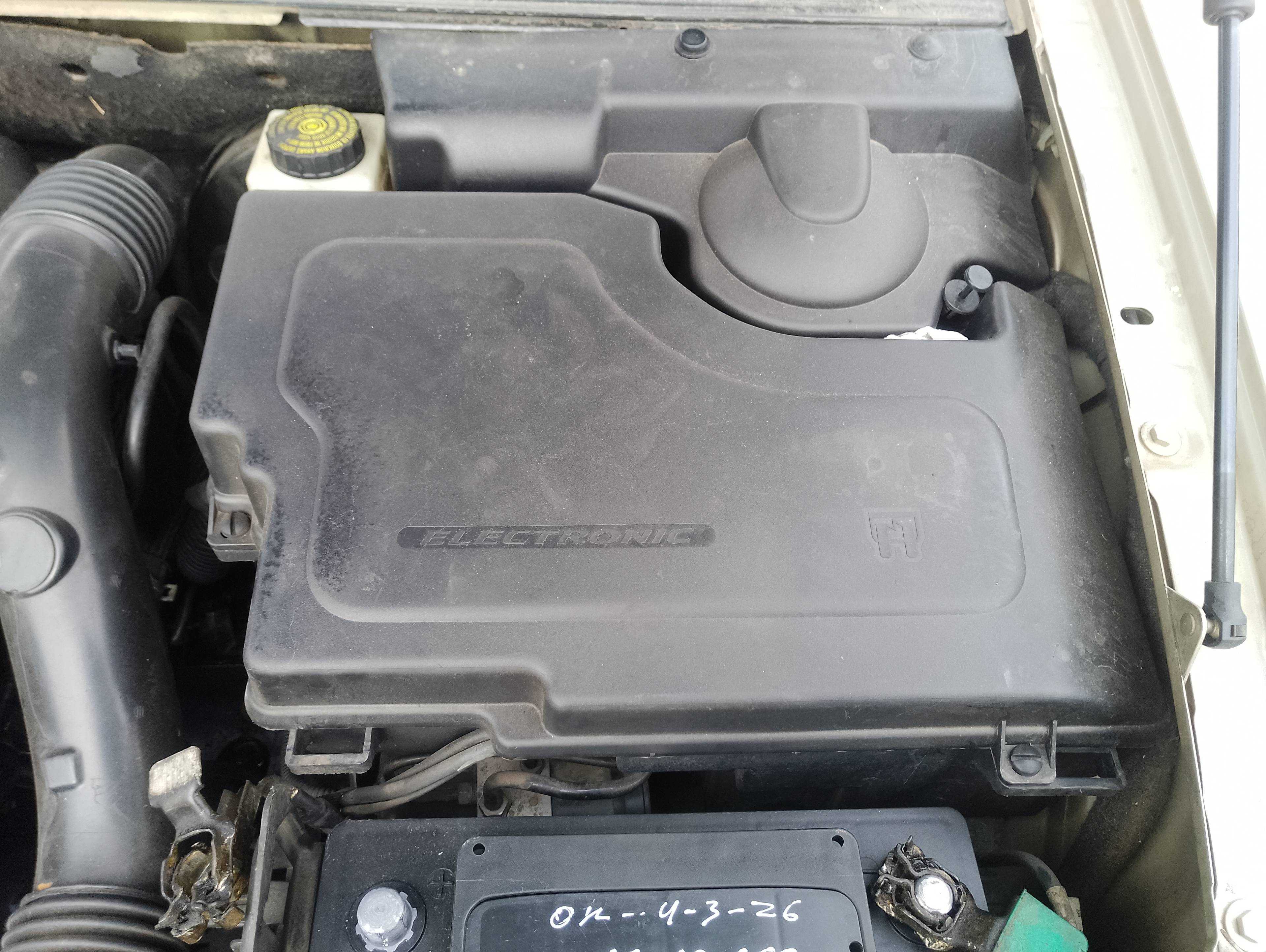 Recambio de caja reles / fusibles para citroën c5 berlina attraction referencia OEM IAM   