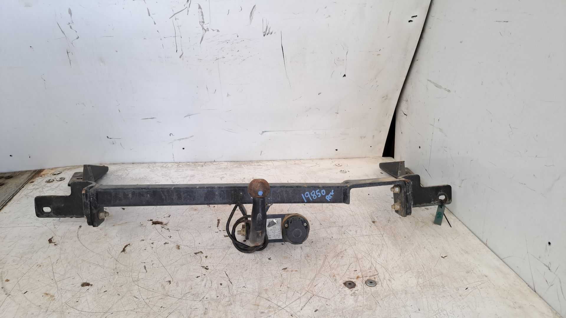 Recambio de enganche remolque para citroën berlingo station wagon xtr referencia OEM IAM   