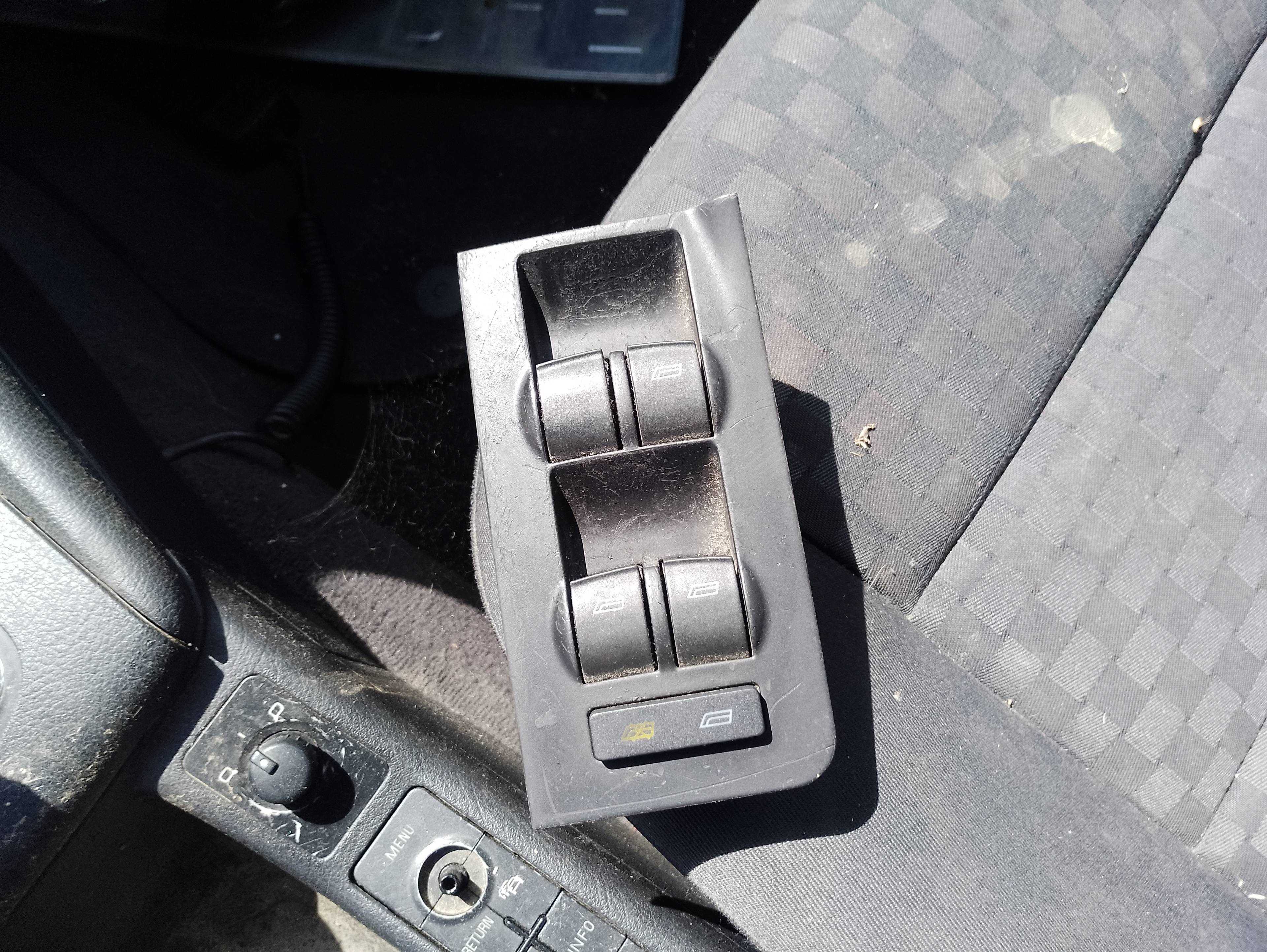 Recambio de mando elevalunas delantero izquierdo para audi a6 berlina (4b2) 2.5 tdi referencia OEM IAM   