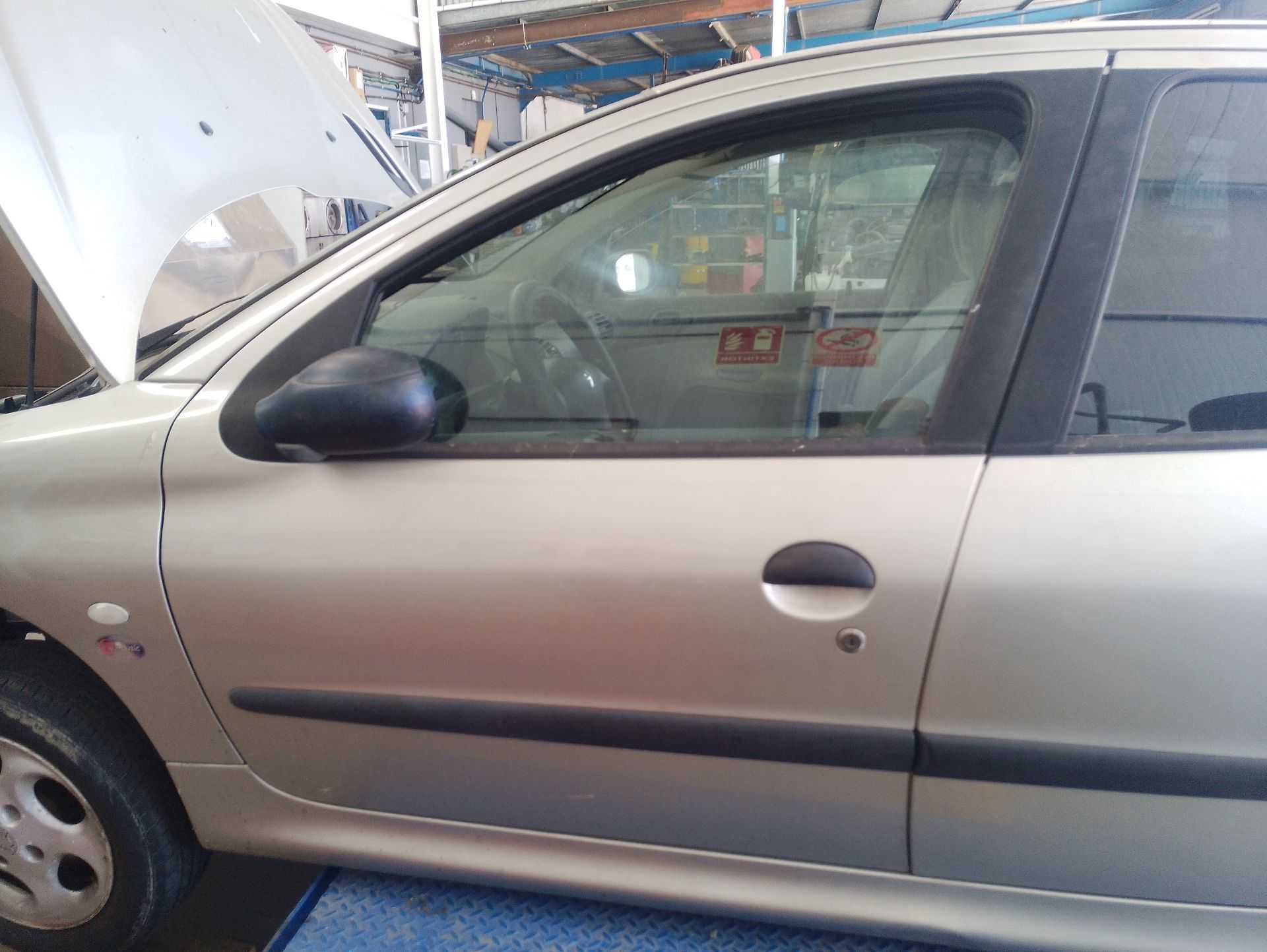 Recambio de puerta delantera izquierda para peugeot 206 hatchback (2a/c) 1.4 i referencia OEM IAM 9002K5  